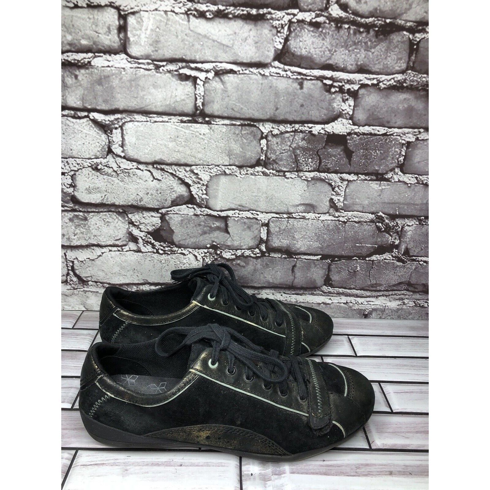 Merrell Merrell Pirouette Black Suede Leather Gold Sparkle Athletic Size US 8 / IT 38 - 11 Thumbnail