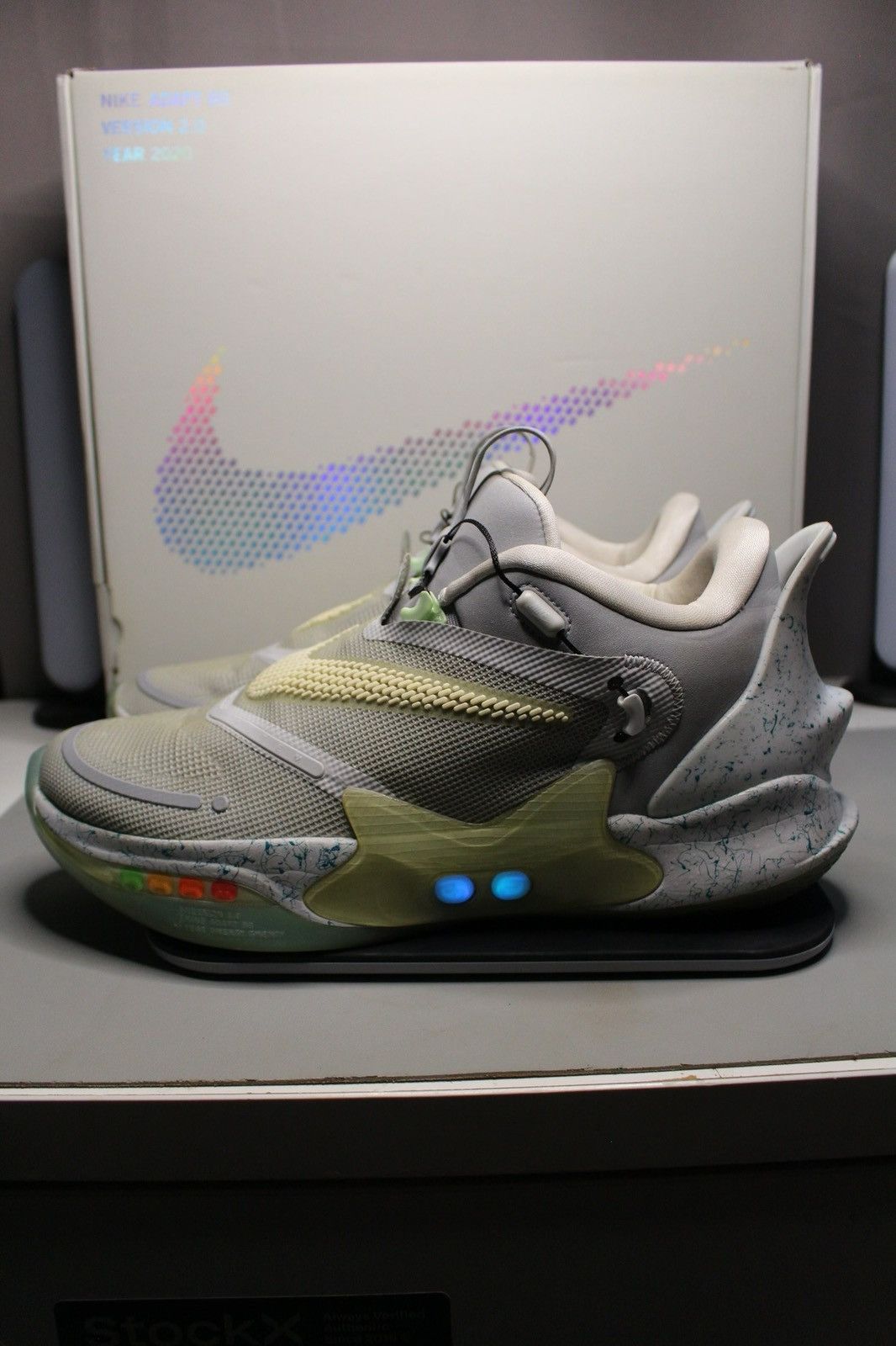 Nike Nike Adapt BB 2.0 Mag (US Charger) Size US 12 / EU 45 - 1 Thumbnail