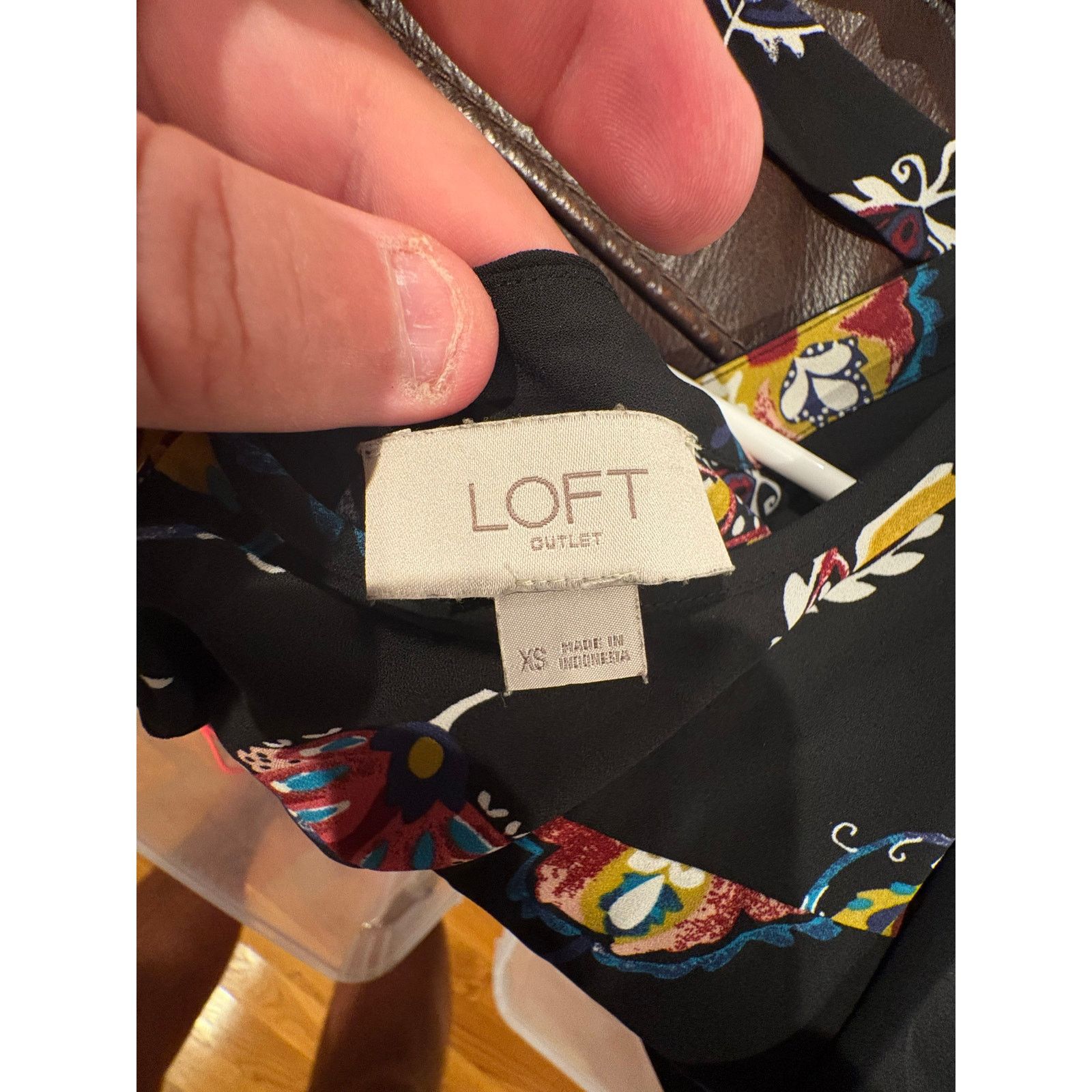 Loft LOFT Outlet Black Floral Short Sleeve Blouse Women’s XS Size XS / US 0-2 / IT 36-38 - 2 Thumbnail