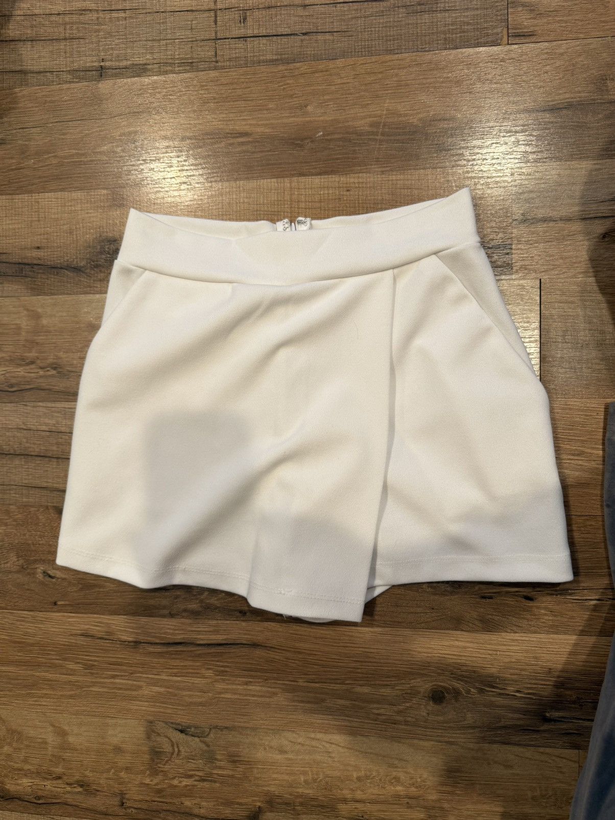 Forever 21 Mini Skiri Size 25" / US 0 / IT 36 - 1 Thumbnail