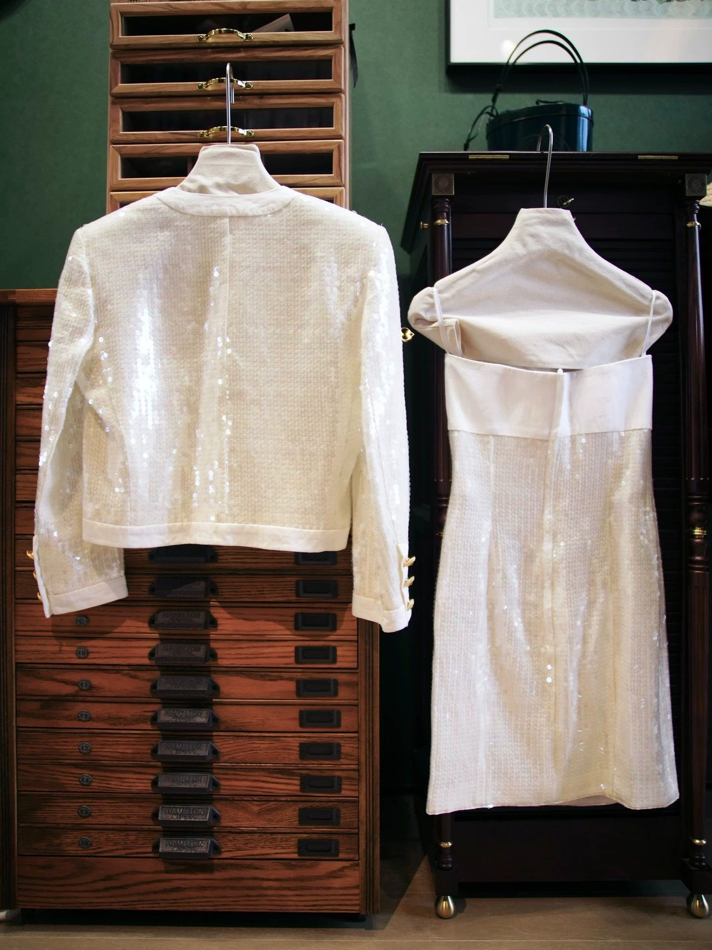 Escada Escada Vintage Cream Mermaid Sequin Jacket & Bustier Set Size S / US 4 / IT 40 - 3 Thumbnail