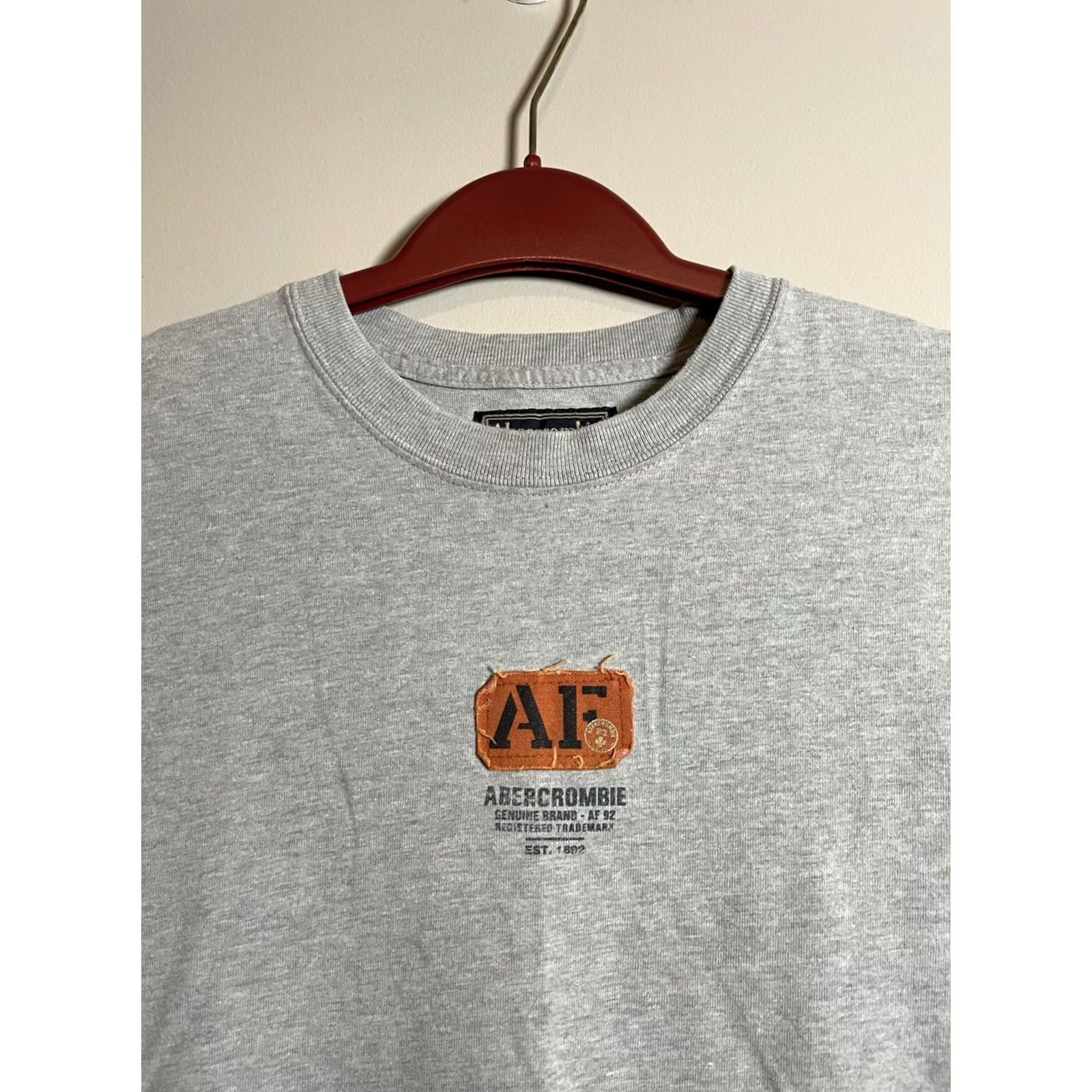 Abercrombie & Fitch VINTAGE Abercrombie & Fitch T-Shirt Gray 90s Center Patch Crew Neck Short Sleeve L Men 90s Size US L / EU 52-54 / 3 - 2 Thumbnail