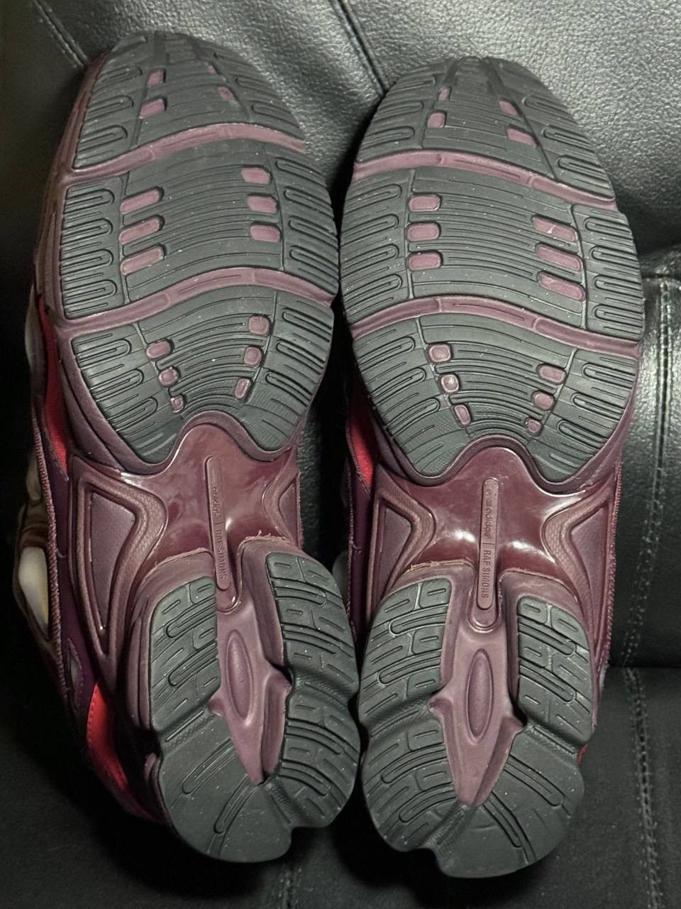 Adidas × Raf Simons Adidas Raf Simons Ozweego Burgundy Size US 11 / EU 44 - 9 Thumbnail