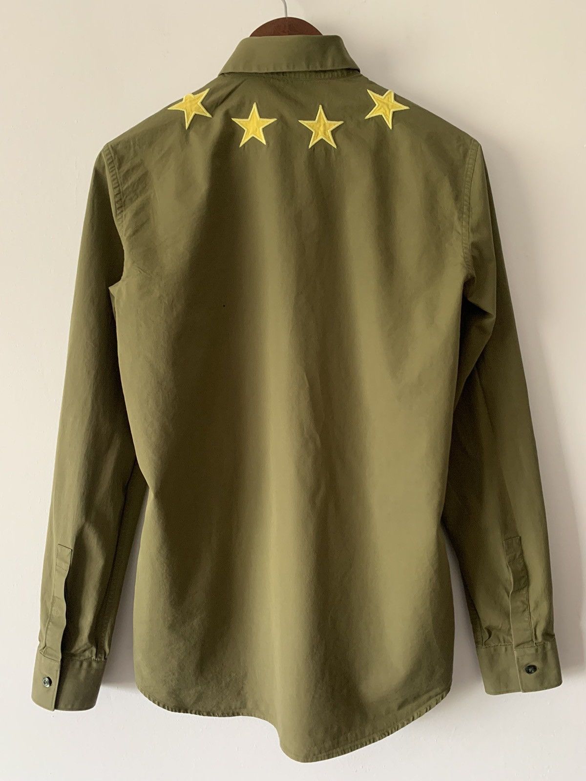 Givenchy Givenchy Star Embroidered Shirt Size US M / EU 48-50 / 2 - 2 Thumbnail