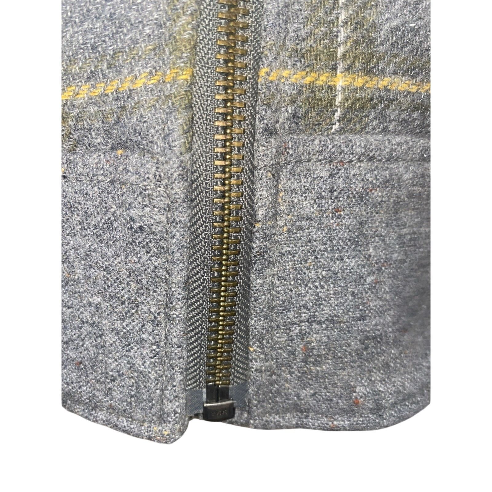 Banana Republic Banana Republic Women's Plaid Faux Fur Trim Zip Jacket XS Size XS / US 0-2 / IT 36-38 - 3 Thumbnail