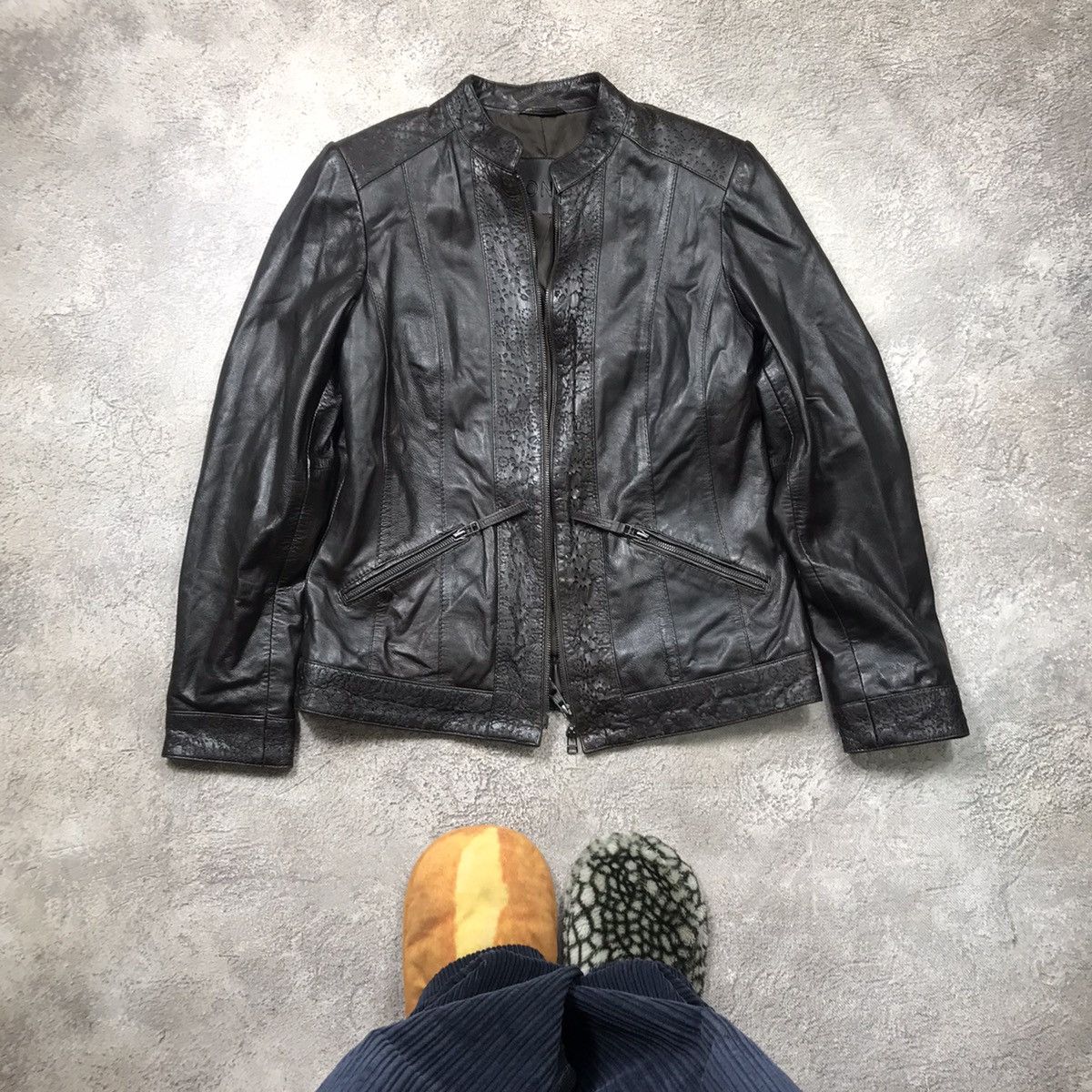 Vintage Vintage Y2K Faded Black Bomber Jacket Streetwear Boxy Logo M Size M / US 6-8 / IT 42-44 - 1 Thumbnail