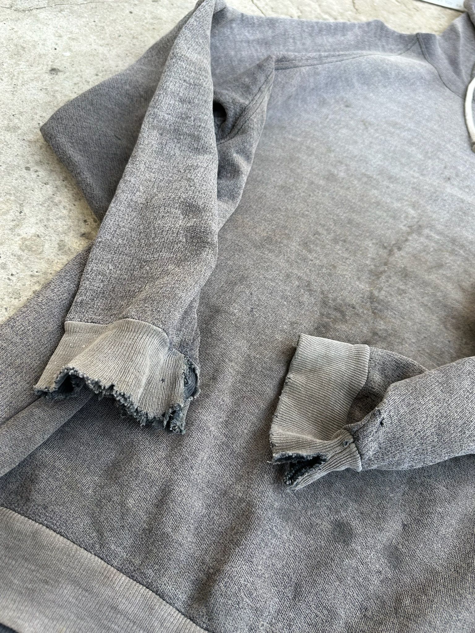 Other Perfect Faded distressed hoodie Han cuff 90s vintage Size US L / EU 52-54 / 3 - 8 Thumbnail