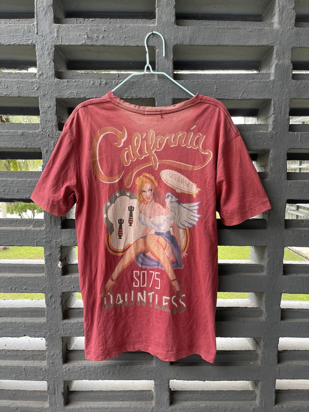 Avirex × Vintage Avirex SQ Dauntless Sun faded t-shirt Size US M / EU 48-50 / 2 - 1 Thumbnail