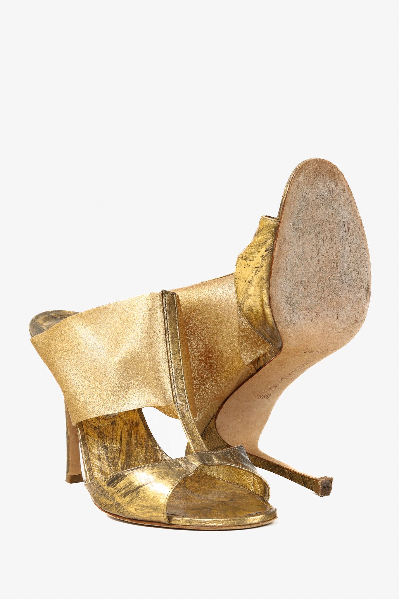 Manolo Blahnik Manolo Blahnik Rip Brushed Gold Slide On T-Vamp Heel Sandals Size US 8 / IT 38 - 4 Thumbnail