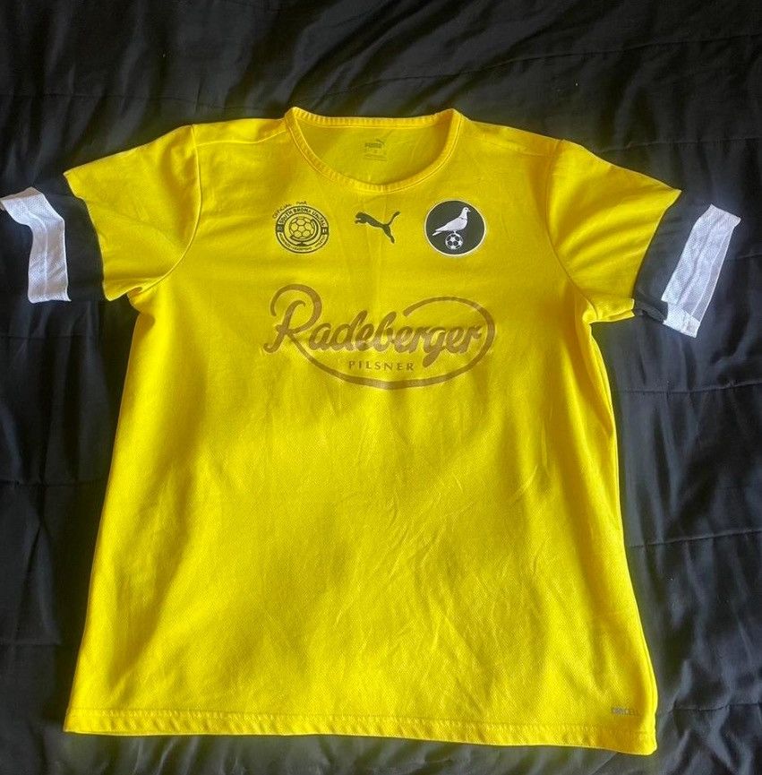 Puma Yellow & White Puma Soccer Football Jersey Size US L / EU 52-54 / 3 - 1 Thumbnail