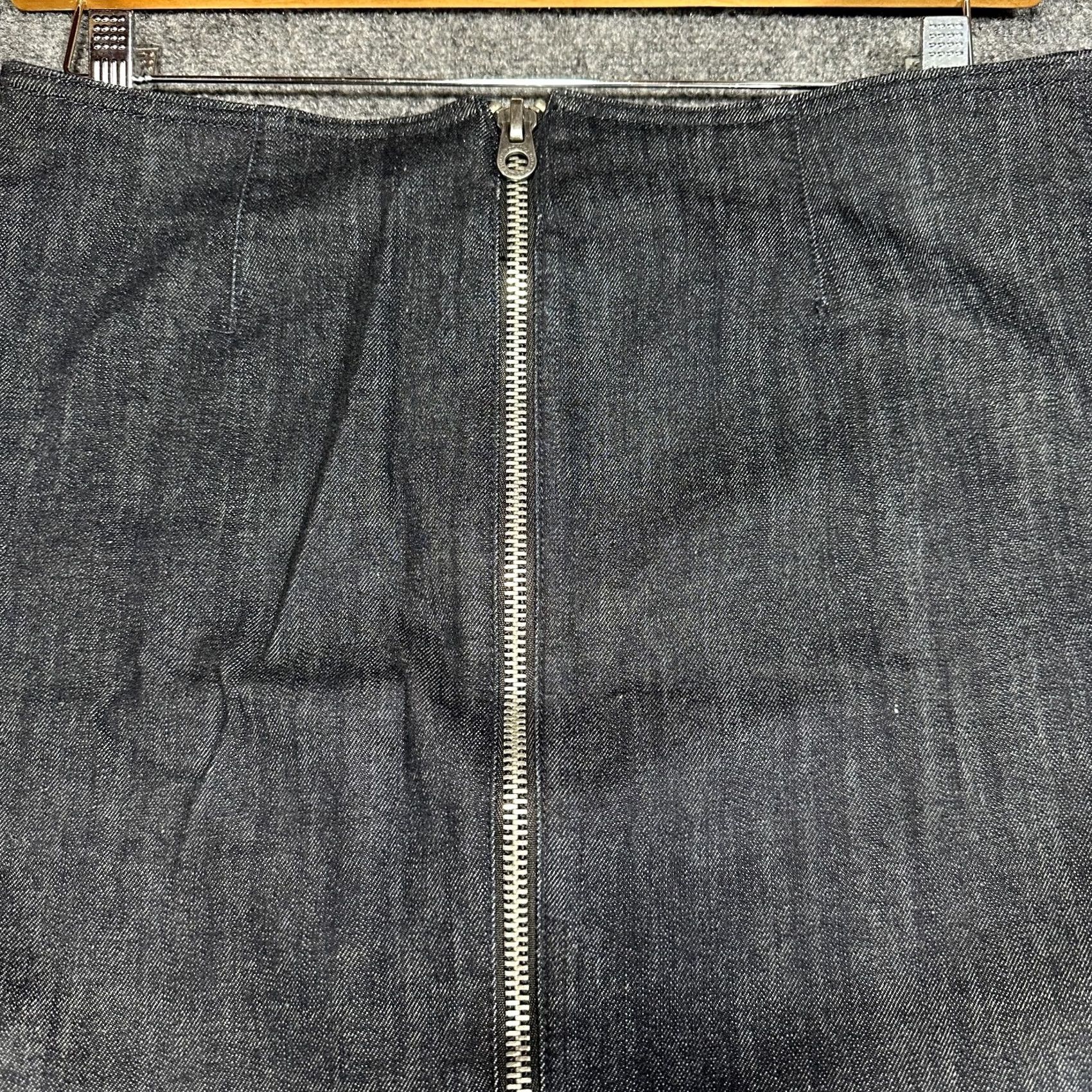 Juicy Couture Juicy Couture Denim Pencil Skirt Womens 29 Black Cotton Blend Stretch Back Zip Size 29 Skirt Knee Length Mens? Size 29" - 6 Thumbnail