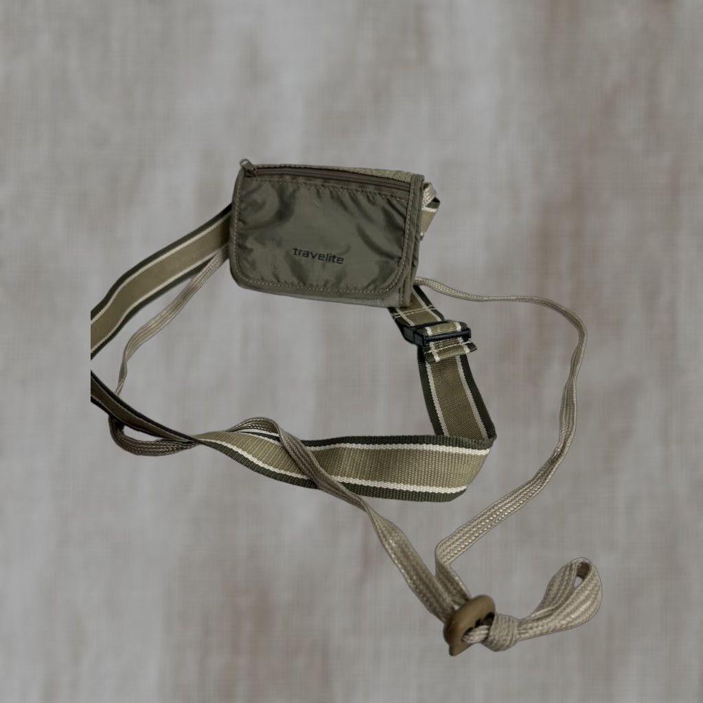 Vintage VINTAGE Travelite Small Crossbody Travel Wallet/purse Gray 5x3.5 Size ONE SIZE - 1 Thumbnail