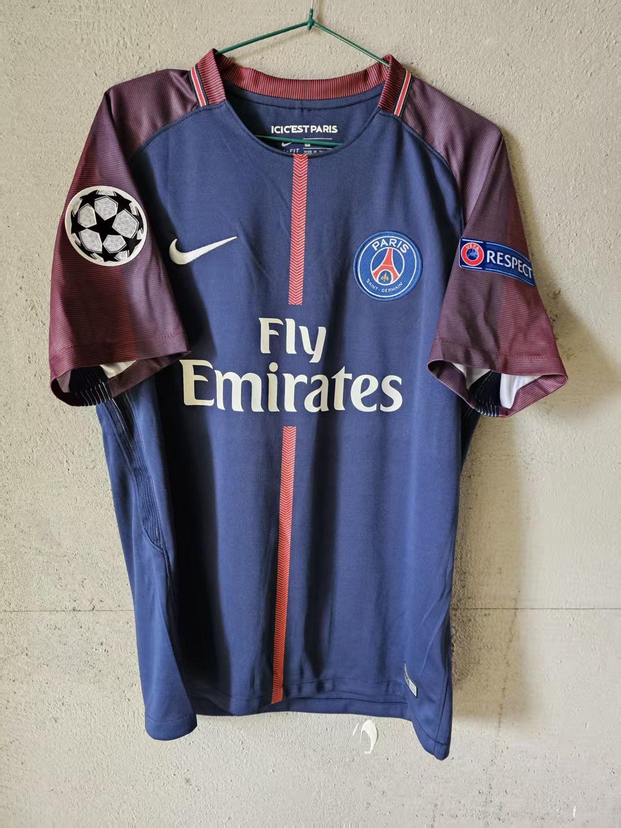 Other 2017 2018 PSG #10 Neymar Jersey Size US L / EU 52-54 / 3 - 2 Thumbnail