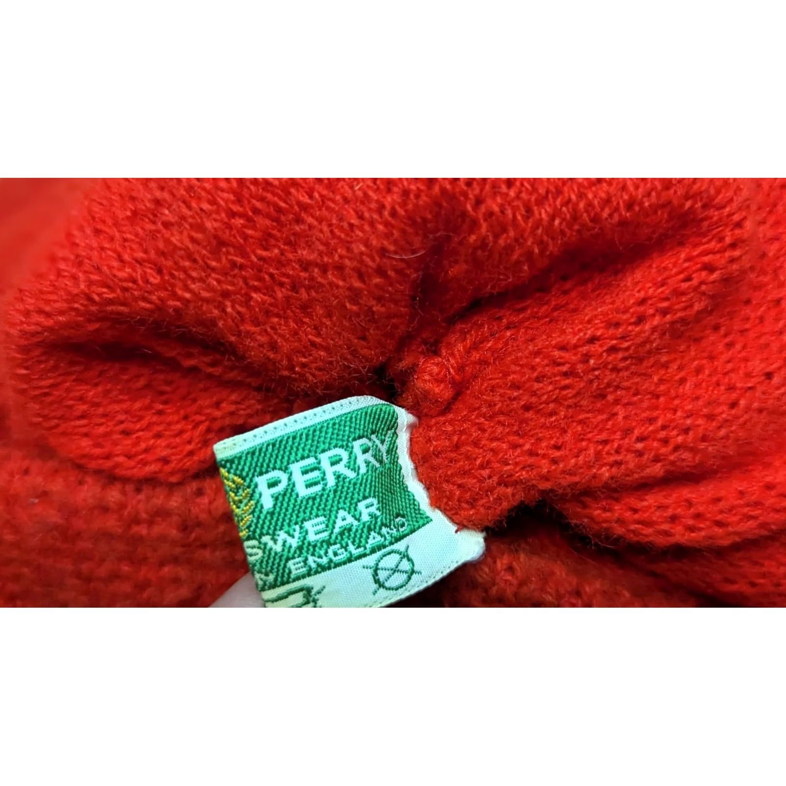Fred Perry VINTAGE Fred Perry Beanie Hat One Size Red Wool Knit Pom Pom England Mens Women Unisex Adults Size ONE SIZE - 7 Thumbnail