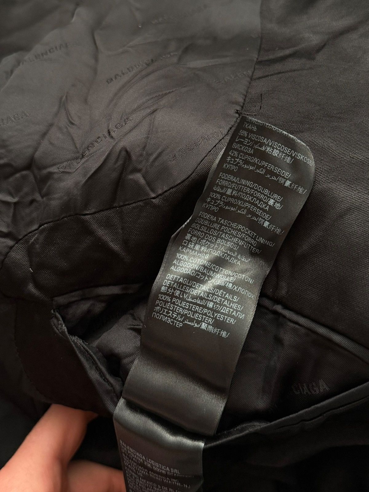 Balenciaga 2023 Double Breasted Wrinkle Satin Steroid Blazer Jacket Size US M / EU 48-50 / 2 - 12 Thumbnail