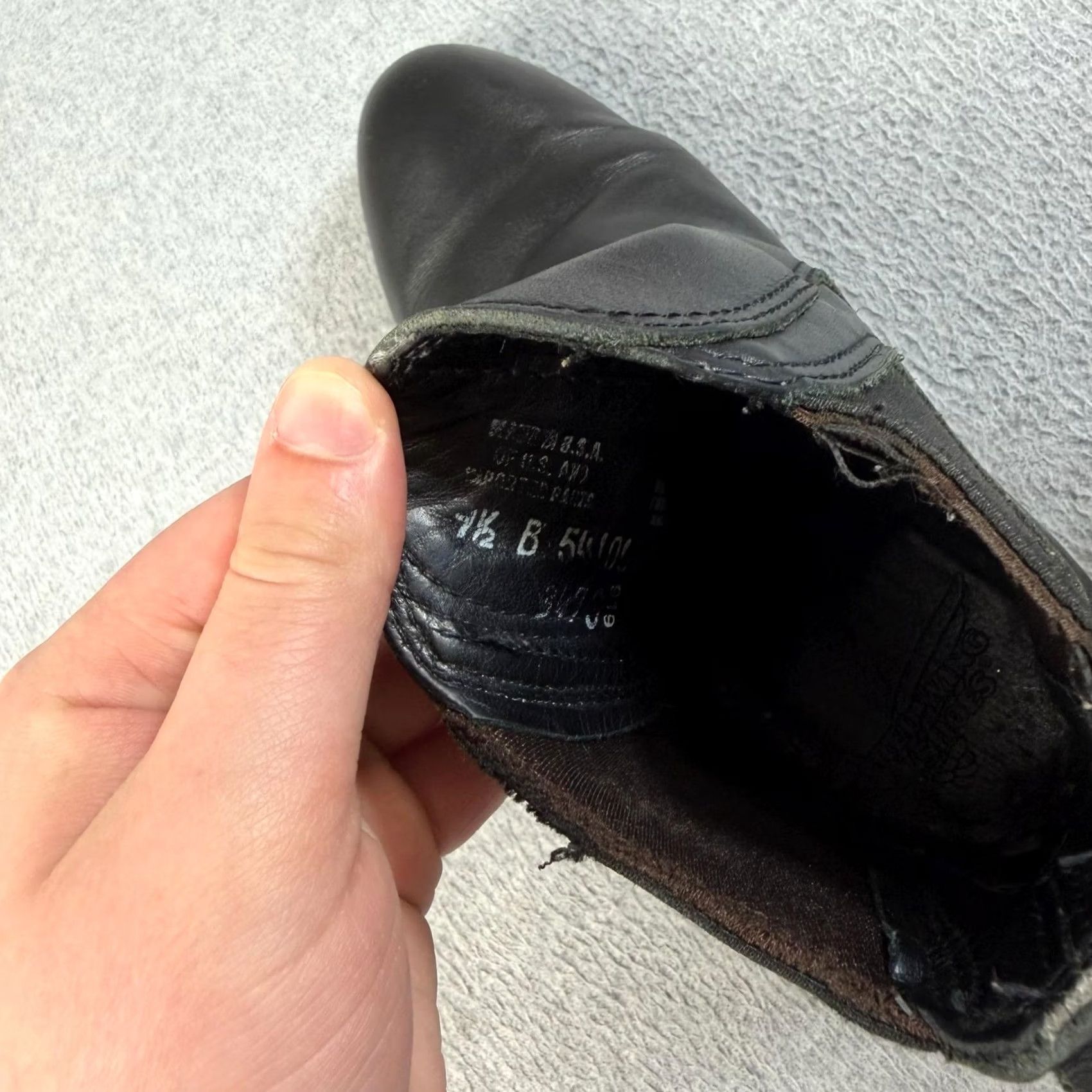 Red Wing Red Wing Boots Womens Chelsea Black Leather Ankle Booties 9.5 US 9.5 B Size Pull On Vibram Leather Lining Vintage? No Size US 10 / IT 40 - 3 Thumbnail