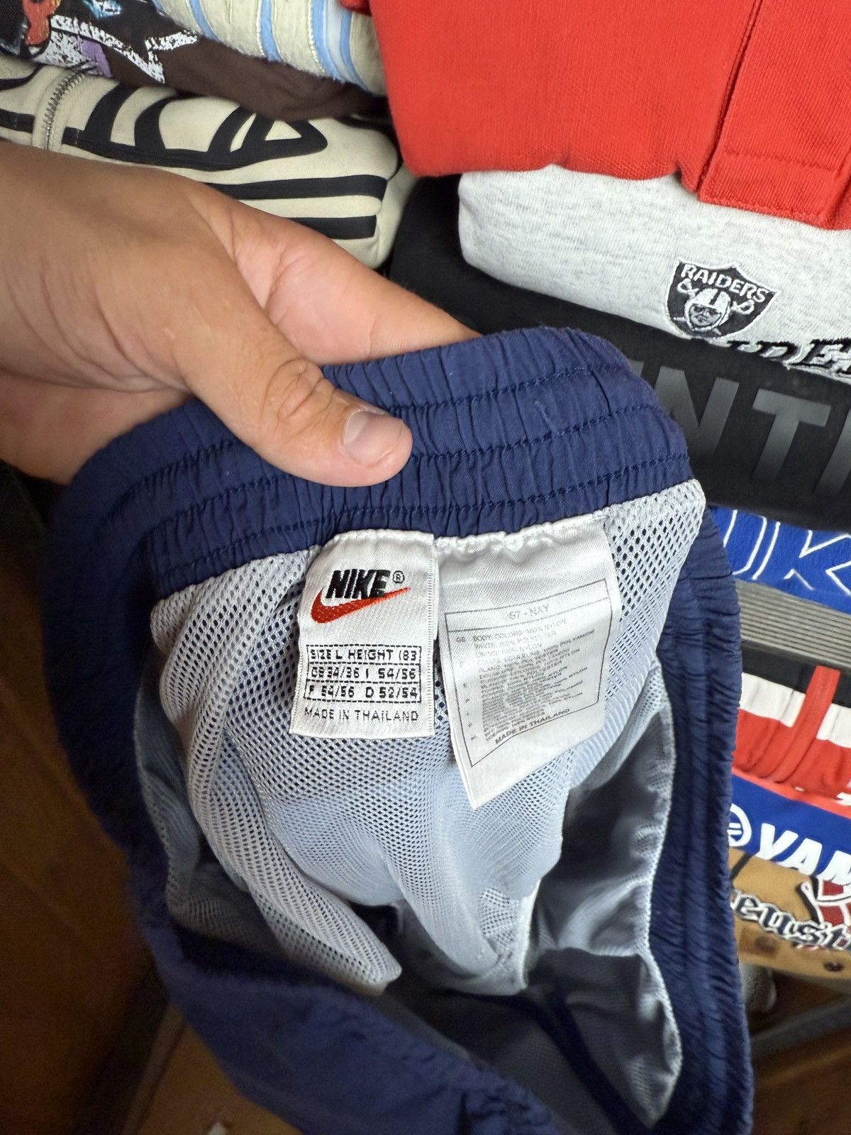 Nike Nike vintage shorts big swoosh logo 90s Size US 35 - 7 Thumbnail