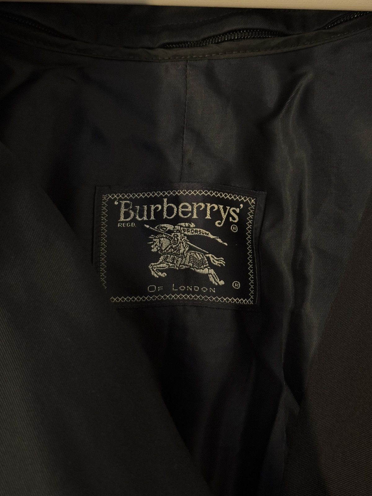 Burberry Classic Vintage Burberrys' Navy Trench Coat Size US M / EU 48-50 / 2 - 4 Thumbnail