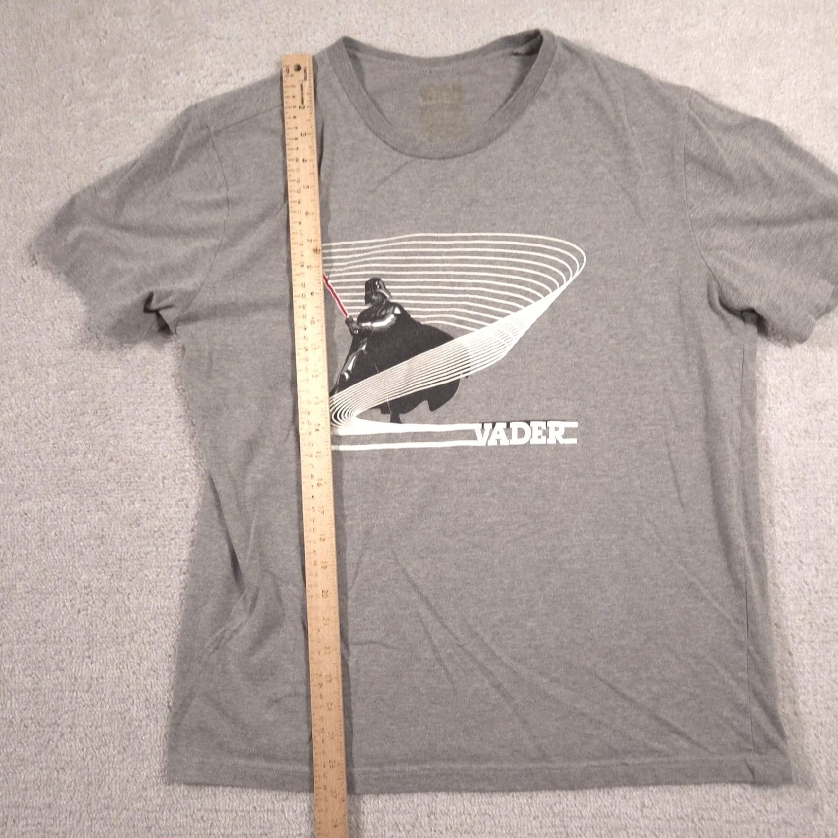 Star Wars Star Wars Shirt Mens Large Gray Darth Vader Lightsaber Graphic Tee Sci-Fi Size US L / EU 52-54 / 3 - 6 Thumbnail