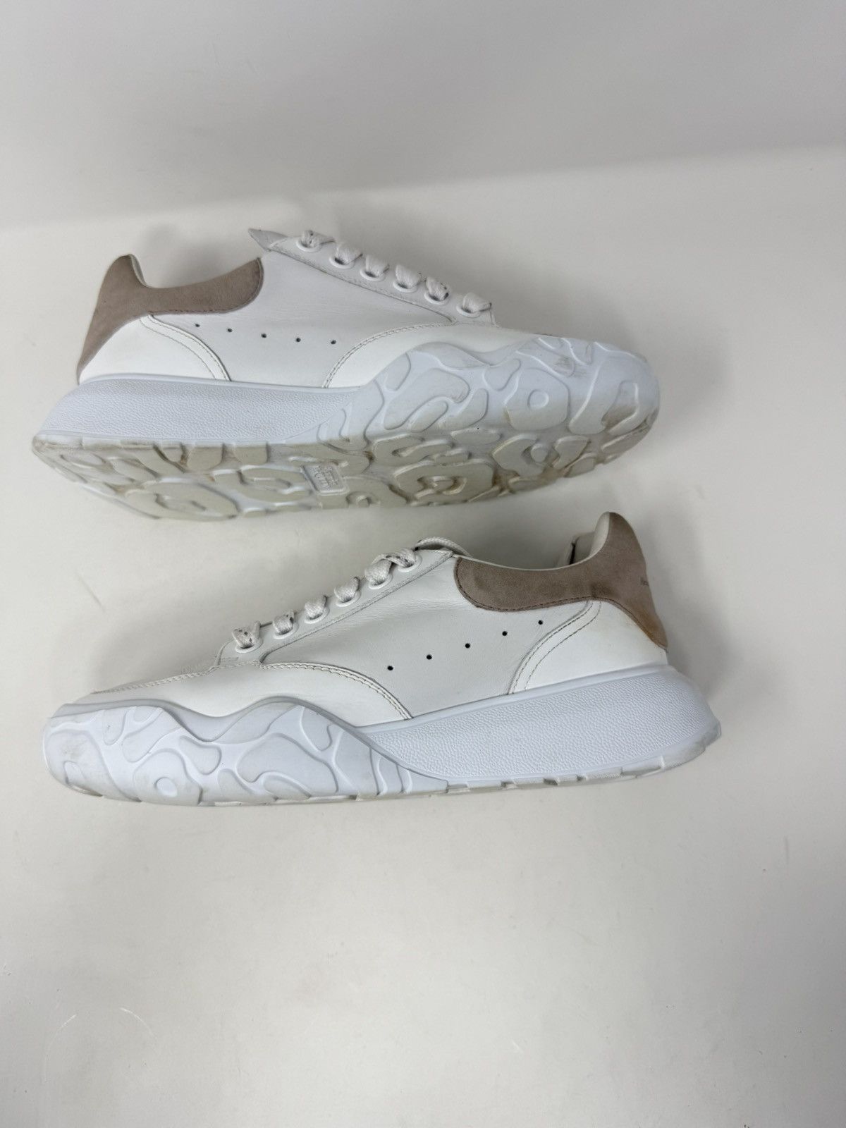 Alexander McQueen Alexander Mcqueen W Oversized Court Trainer White Patchouli Size US 7.5 / IT 37.5 - 2 Thumbnail