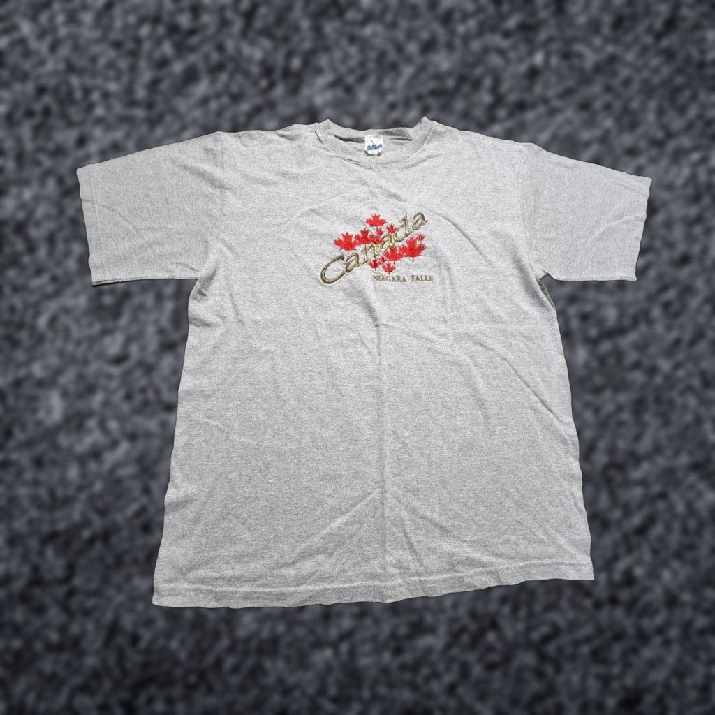Vintage Vintage Bala Embroidered T Shirt Maple Leaf Niagara Falls Canada Gray XL Mens Size US XL / EU 56 / 4 - 1 Thumbnail