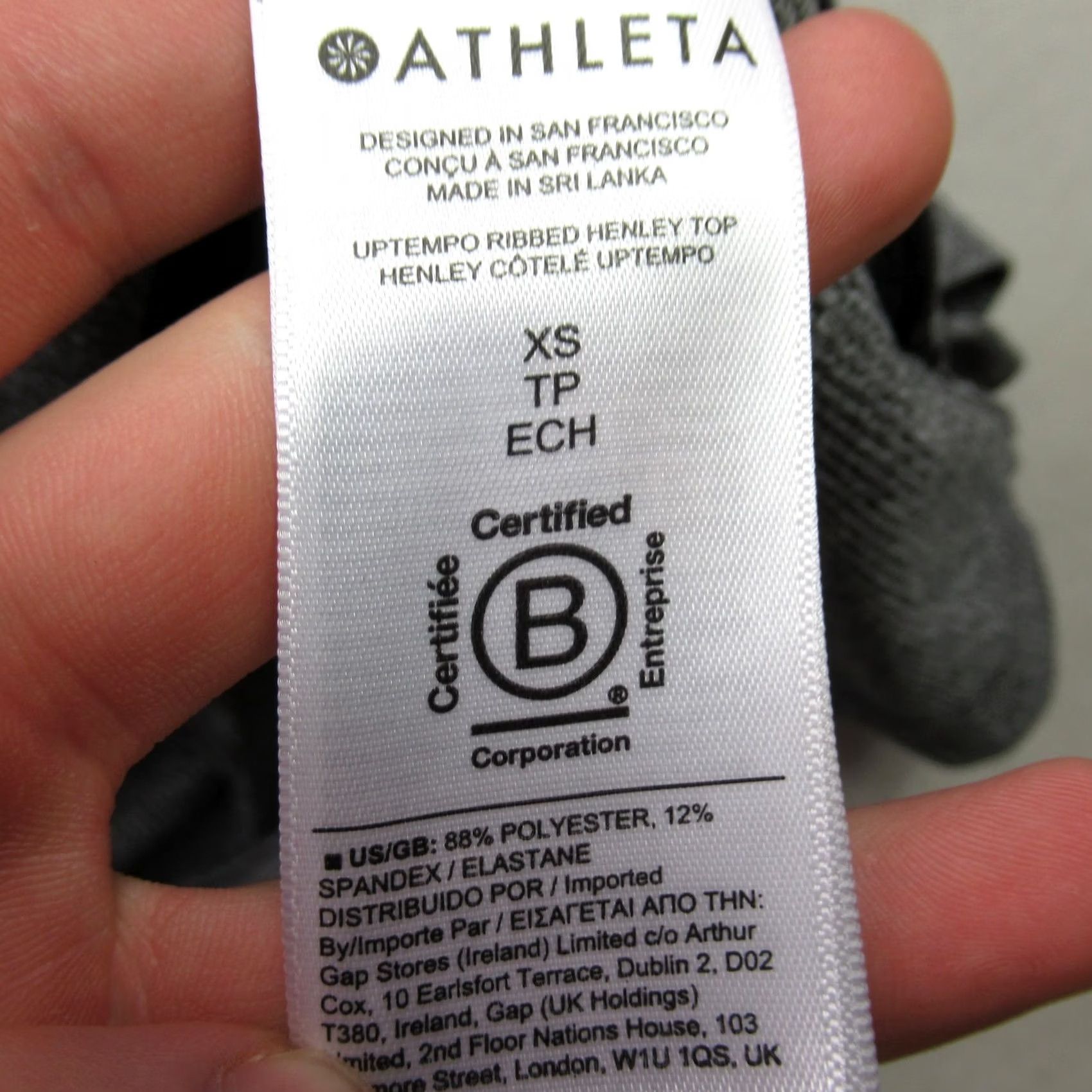 Athleta Athleta Shirt Womens XS Long Sleeve Lightweight V Neck Henley Gray Size XS / US 0-2 / IT 36-38 - 5 Thumbnail