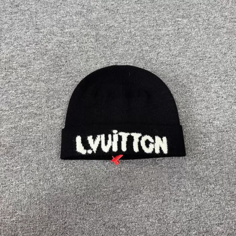 Louis Vuitton Louis Vuitton Letter logo wool cold hat Size ONE SIZE - 2 Thumbnail