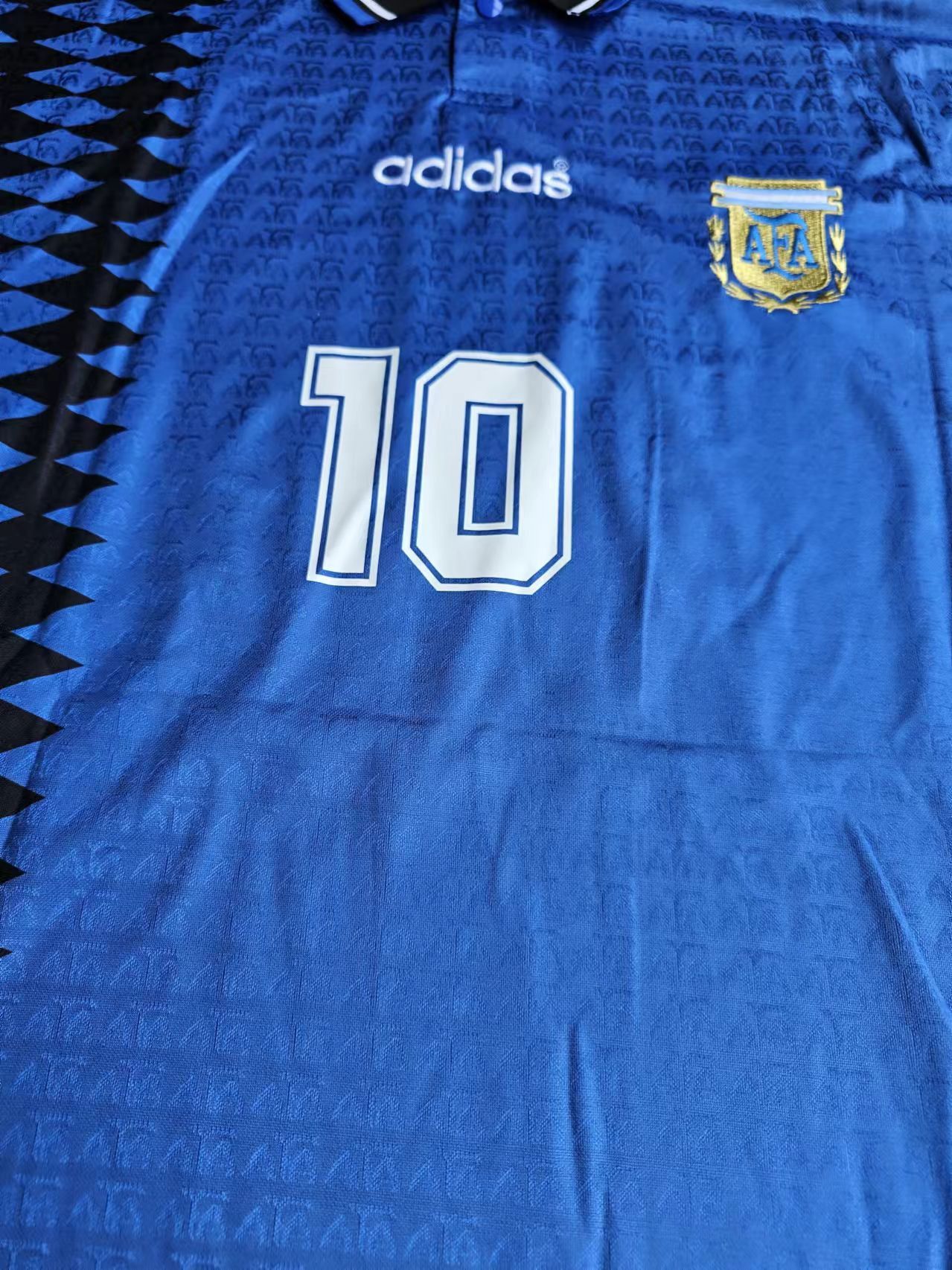 Other 1994 Argentina #10 Maradona Jersey Away M Size US M / EU 48-50 / 2 - 3 Thumbnail