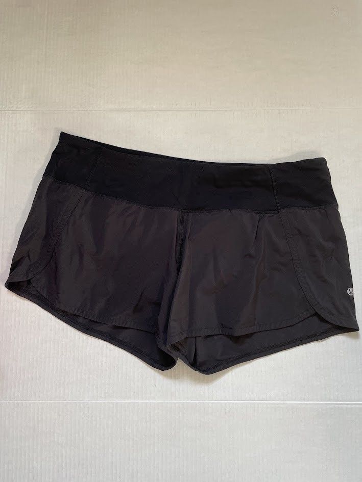 Lululemon Lululemon Shorts Size 34" / US 12 / IT 48 - 1 Thumbnail