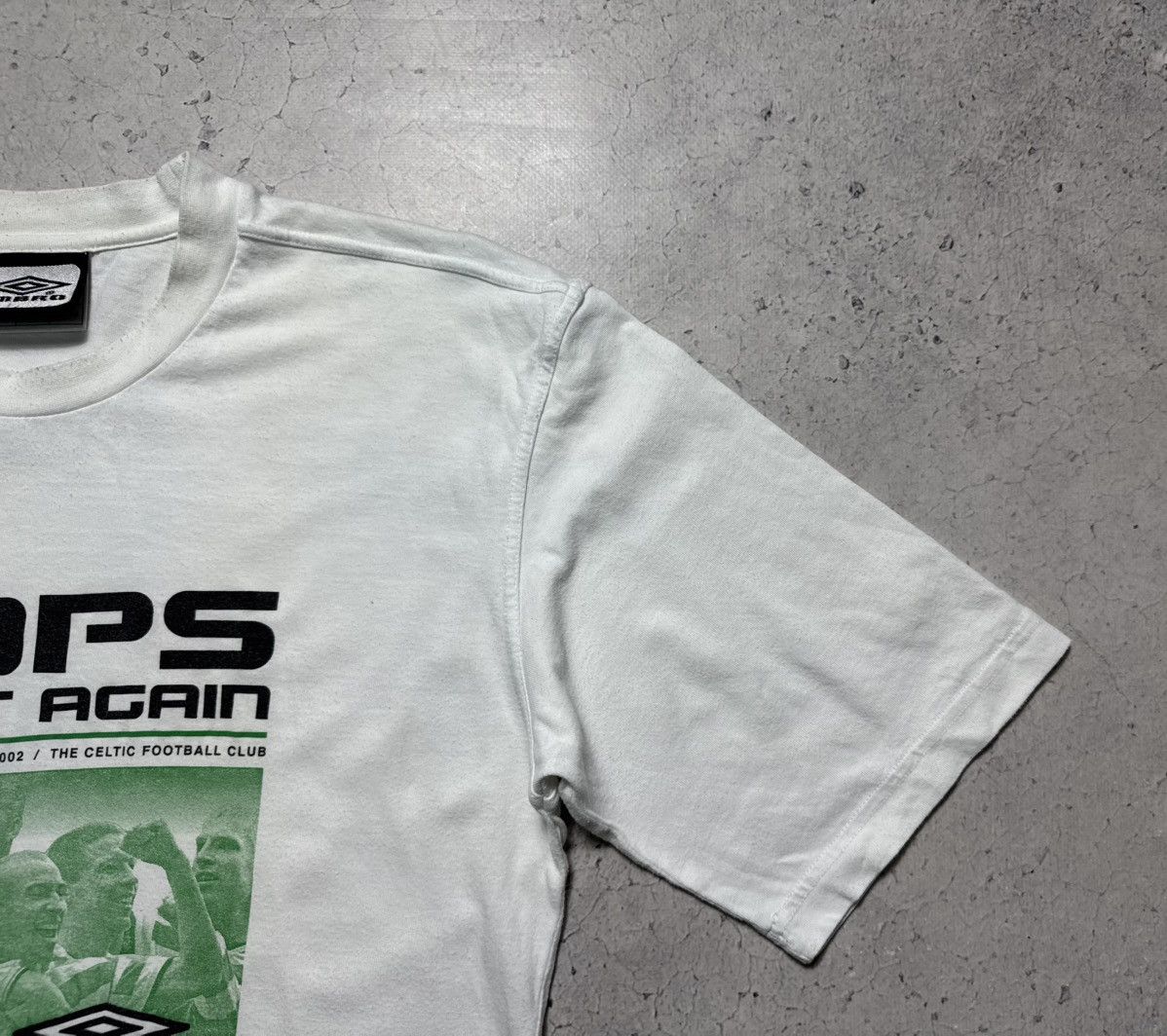 Umbro Umbro FC Celtic Vintage T-Shirt Big Logo Hoops 2001/2002 Size US XL / EU 56 / 4 - 2 Thumbnail