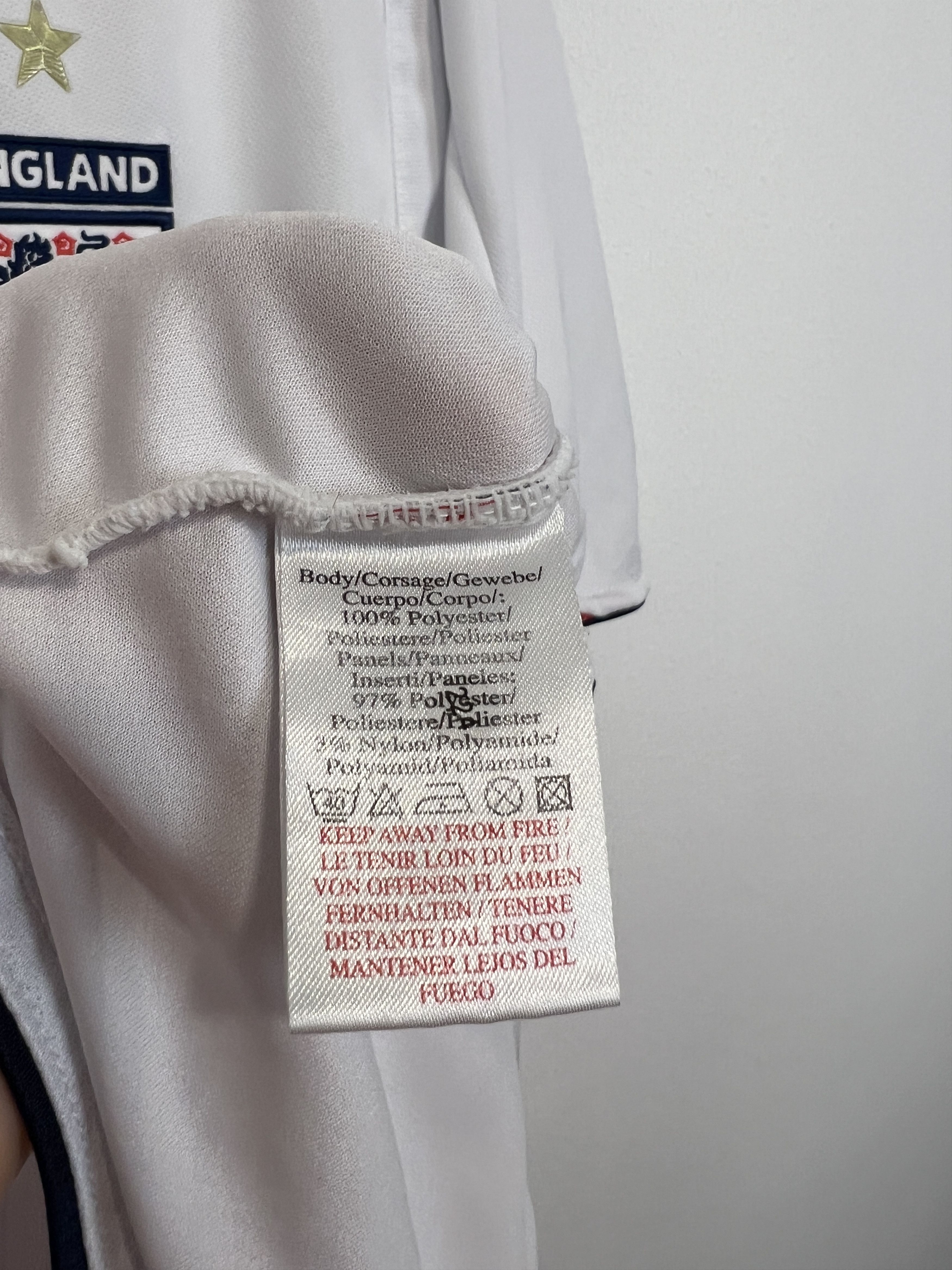 Umbro England Home football shirt 2005 Soccer Umbro Jersey Trikot Size US XL / EU 56 / 4 - 8 Thumbnail