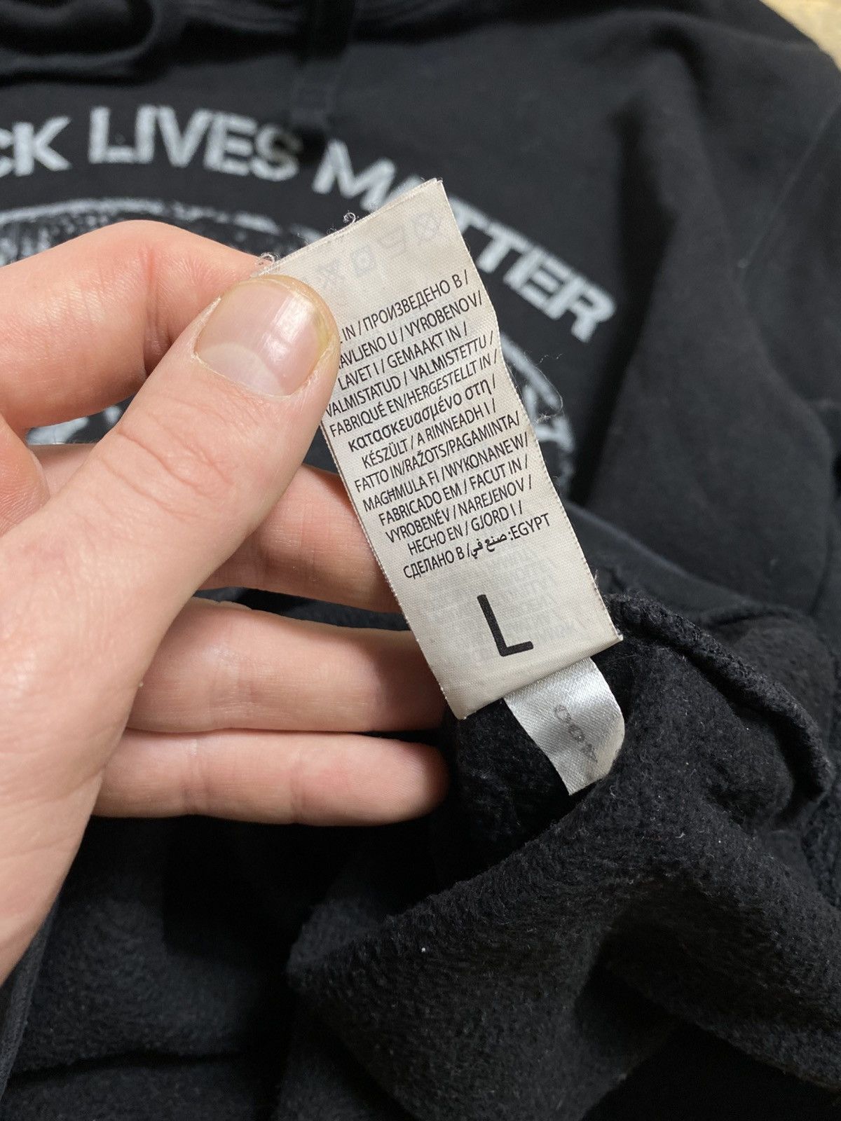 Russell Athletic Russell Athletic Black Lives Matter Graphic Hoodie - Size L Size US L / EU 52-54 / 3 - 5 Thumbnail