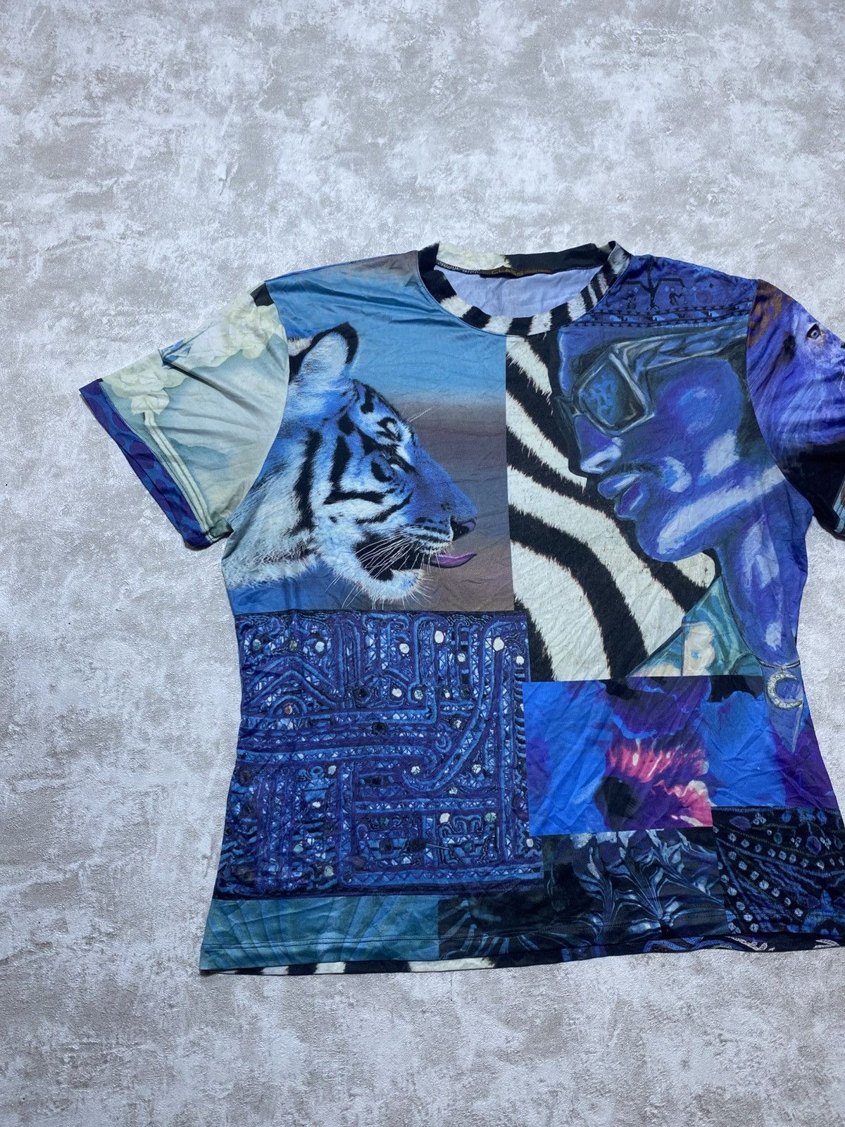 Roberto Cavalli Vintage Roberto Cavalli All Over Print T-shirt Tiger Collage Size US M / EU 48-50 / 2 - 3 Thumbnail