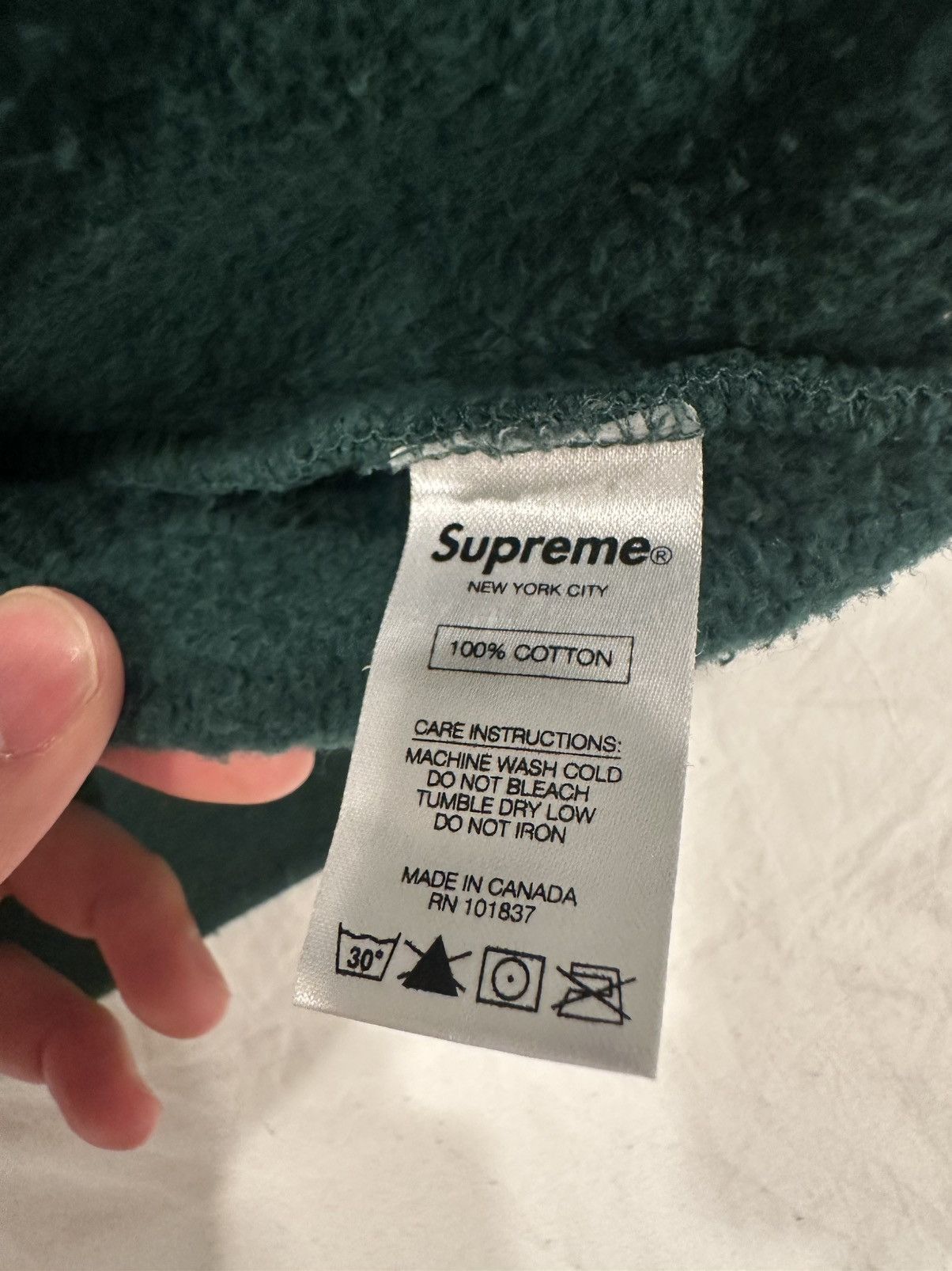 Supreme FW16 Supreme World Famous Half Zip Size US M / EU 48-50 / 2 - 6 Thumbnail