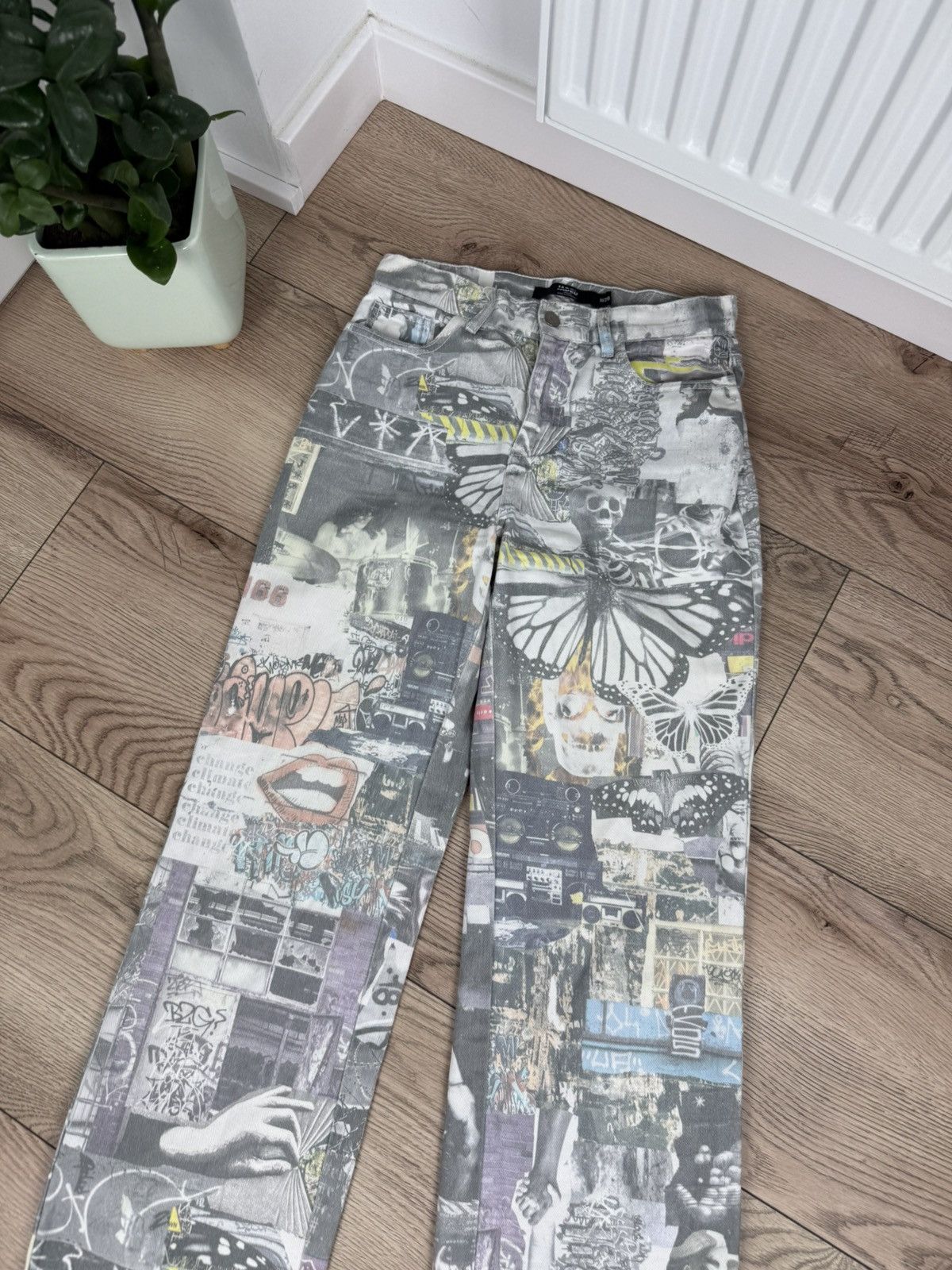 Jaded London Jaded London Graffiti Print Wide Leg skate Pants Jeans 26 28 Size 26" / US 2 / IT 38 - 4 Thumbnail