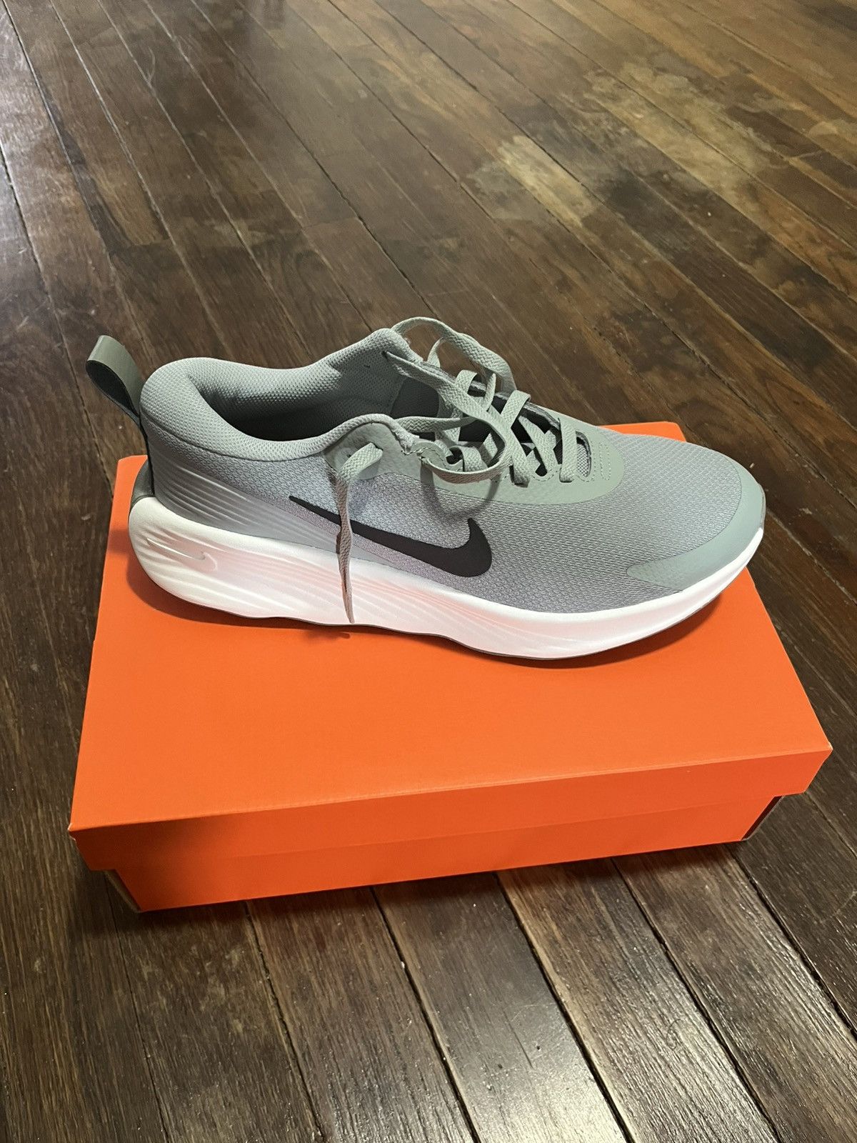 Nike Nike Revolution 6 Running Shoes Gray/Black Brand New Size US 10.5 / EU 43-44 - 9 Thumbnail