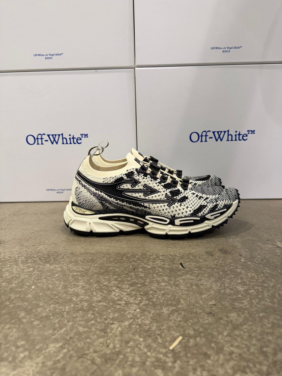 Off-White OFF-WHITE - Be Right Back Knit Light Sneakers Sand Black Size US 12 / EU 45 - 1 Thumbnail