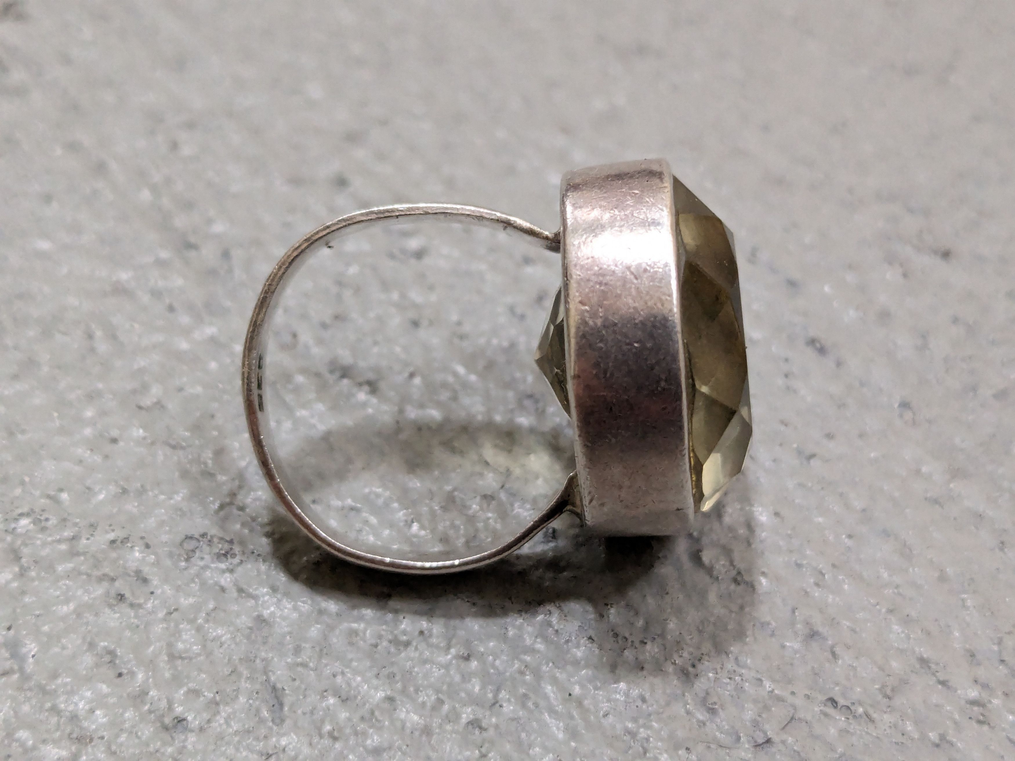 Jewelry × Vintage Sterling Silver Ring Size 7.5 Citrine Round Modern Cocktail Size ONE SIZE - 9 Thumbnail