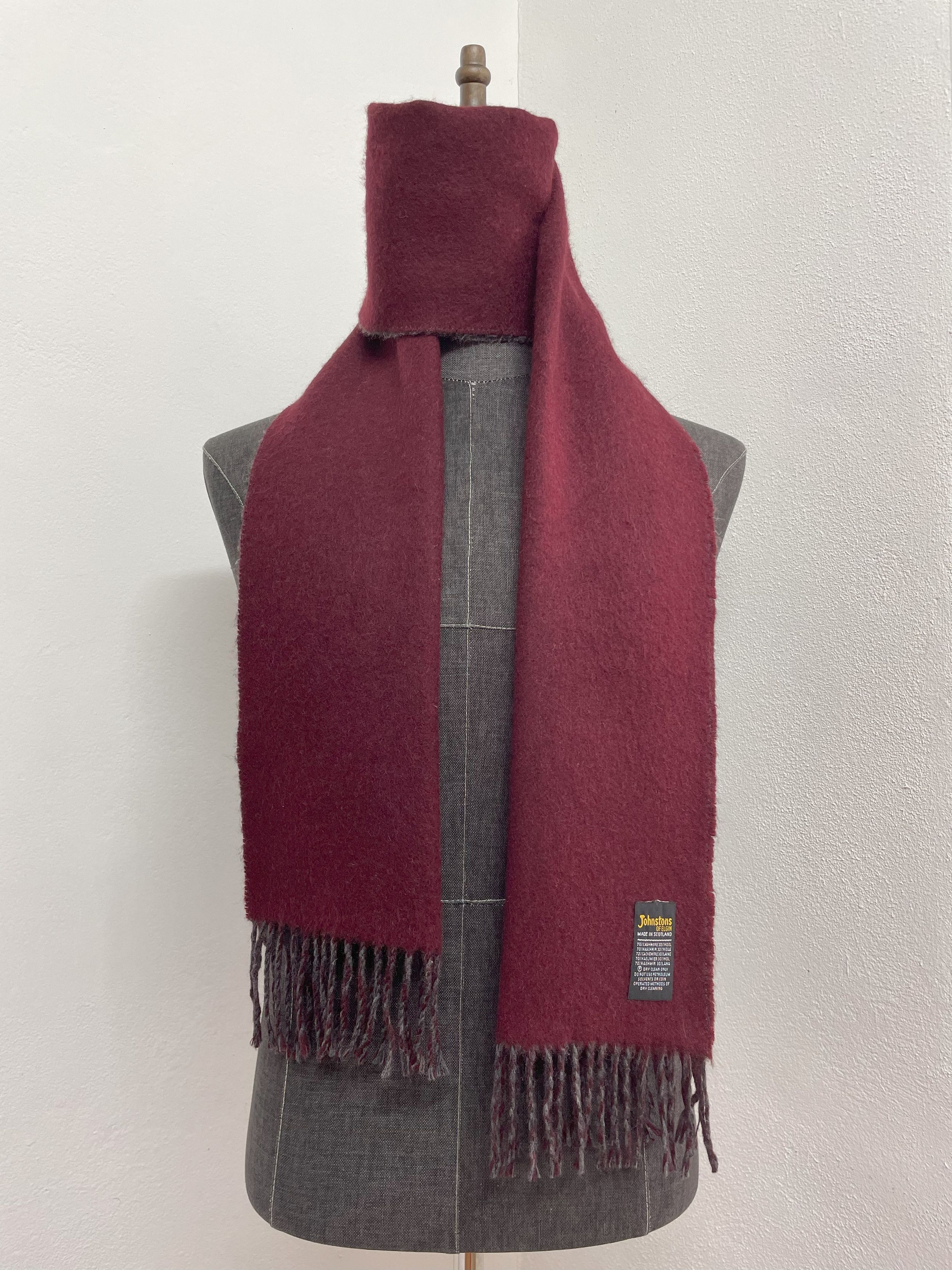 Johnstons Of Elgin Johnstons Of Elgin Scarf / Muffler - 6202 Size ONE SIZE - 1 Thumbnail