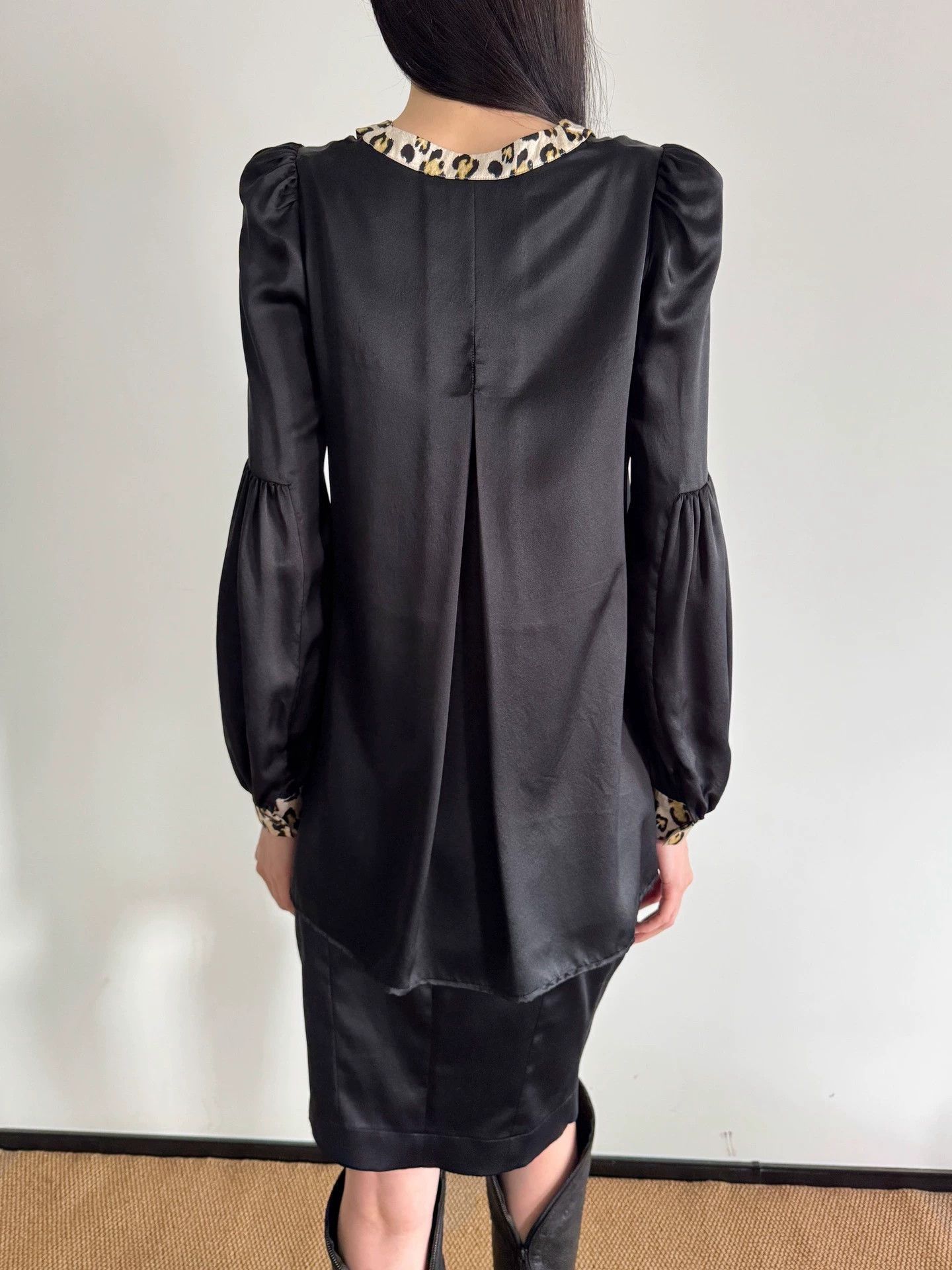 Just Cavalli Just Cavalli Leopard Silk Padded Puff Sleeve Top XS Size XS / US 0-2 / IT 36-38 - 7 Thumbnail
