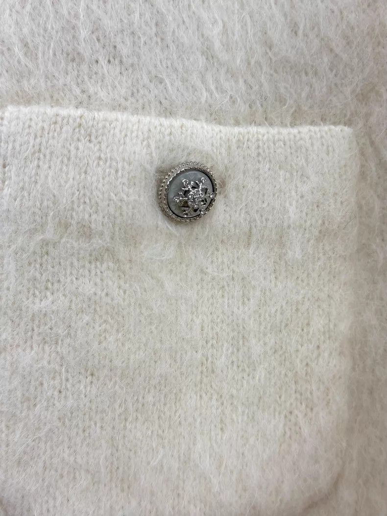 Chanel Chanel Snow Series White Snowflake Diamond Button Cardigan Size XS / US 0-2 / IT 36-38 - 2 Thumbnail