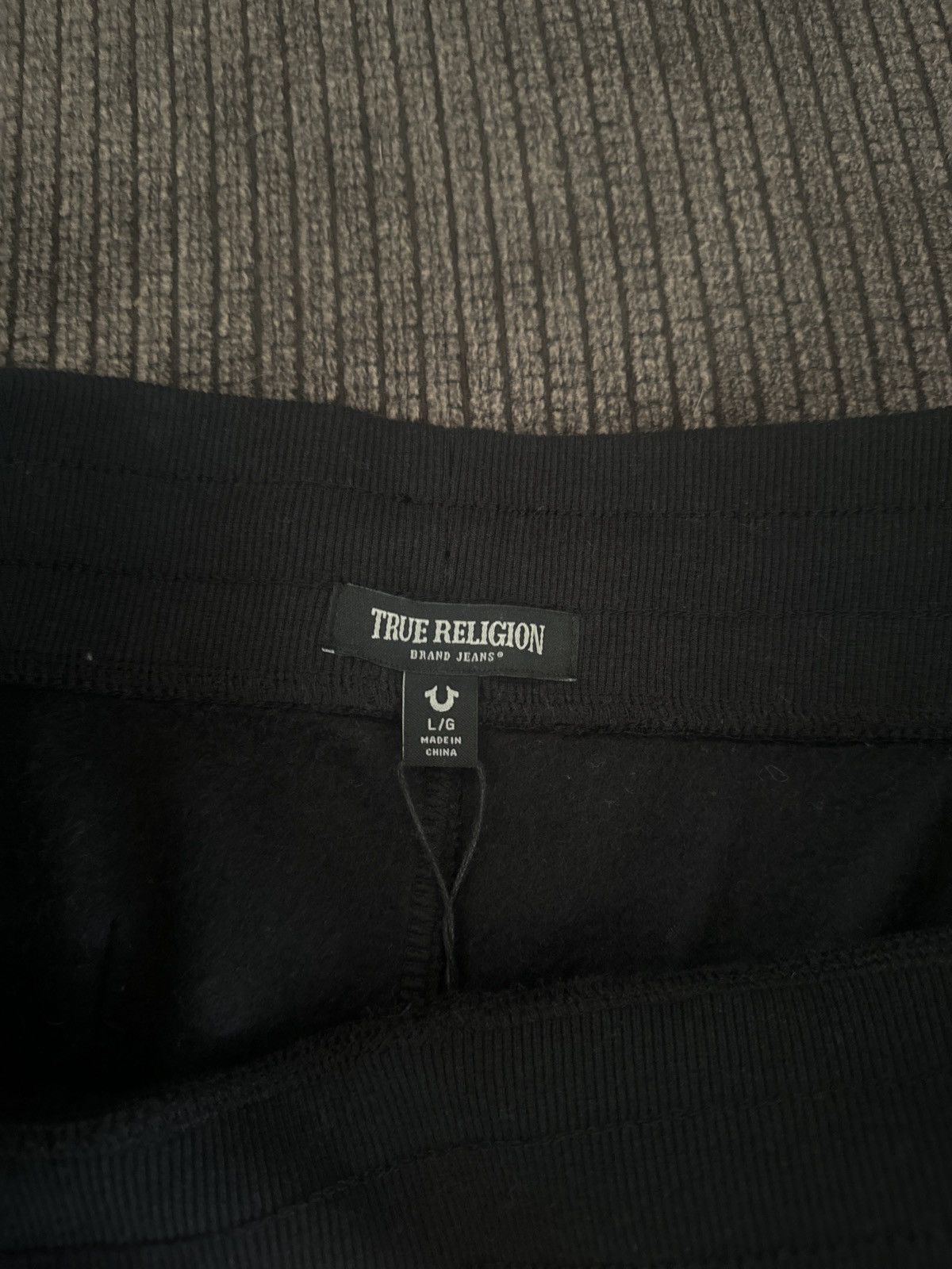 True Religion True religion logo straight leg fit SIZE LARGE Size US 42 / EU 58 - 3 Thumbnail