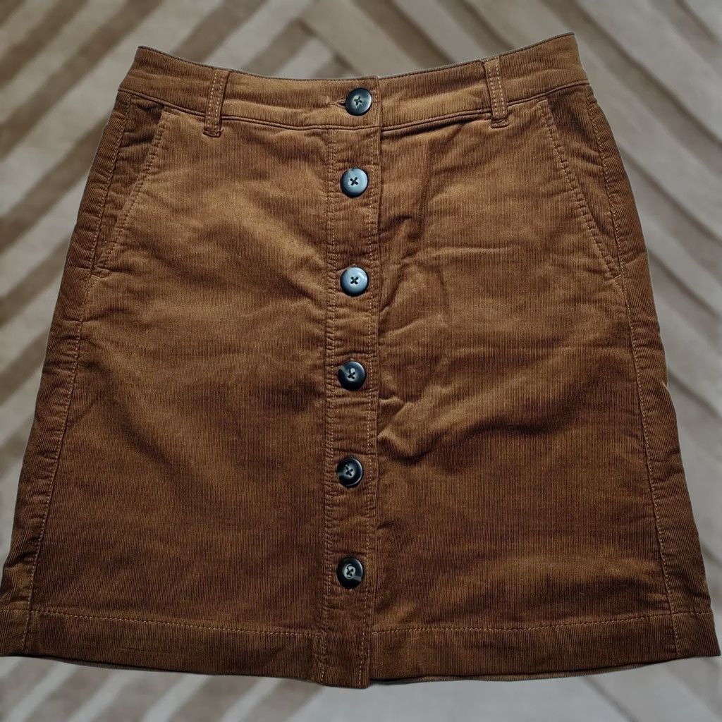 Vintage CABI Women Short Skirt Brown Button Front 18.5" Corduroy EUC XS? 4? Size 27" / US 4 / IT 40 - 1 Thumbnail