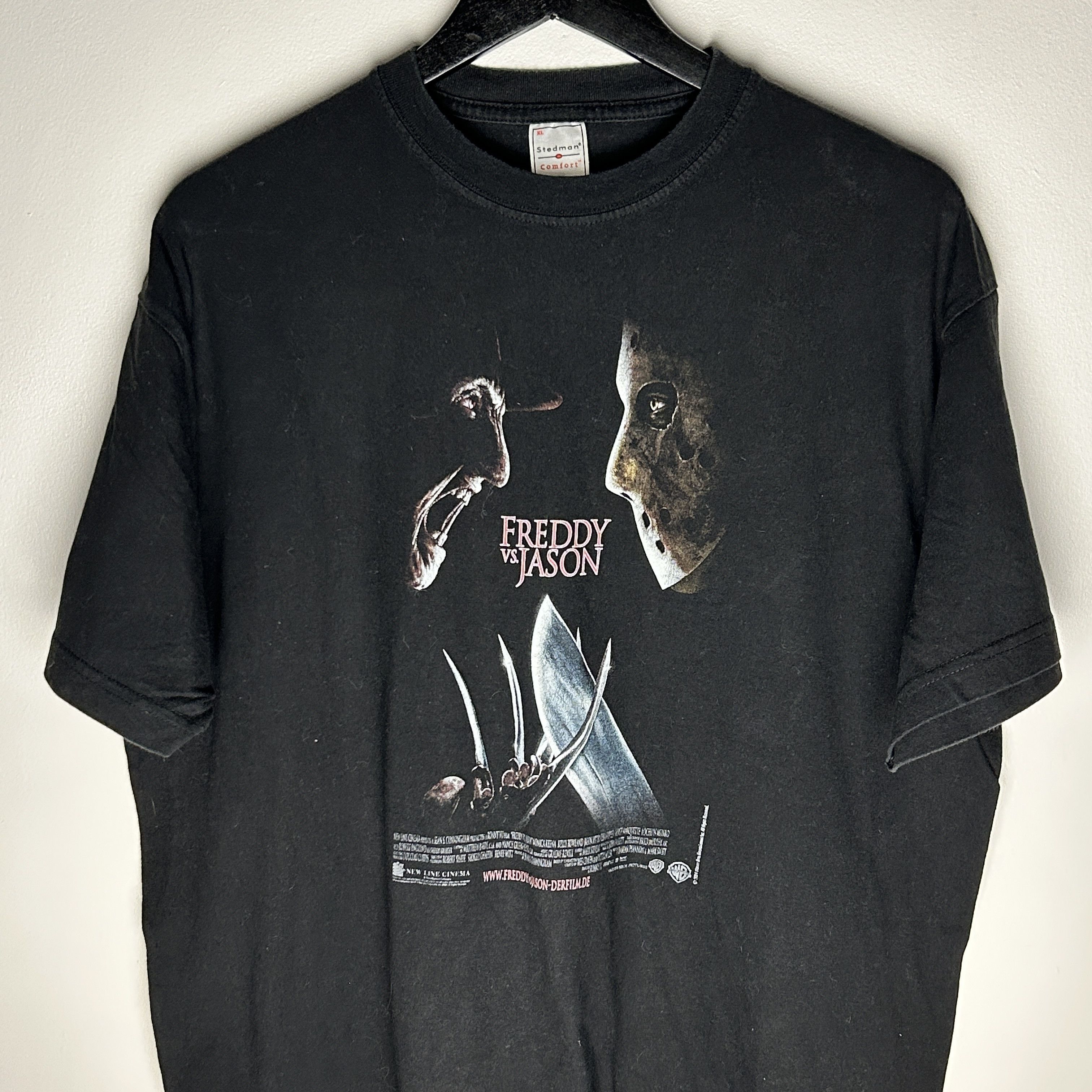 Vintage Vintage Freddy vs. Jason 2003 Horror T-shirt Size US XL / EU 56 / 4 - 2 Thumbnail