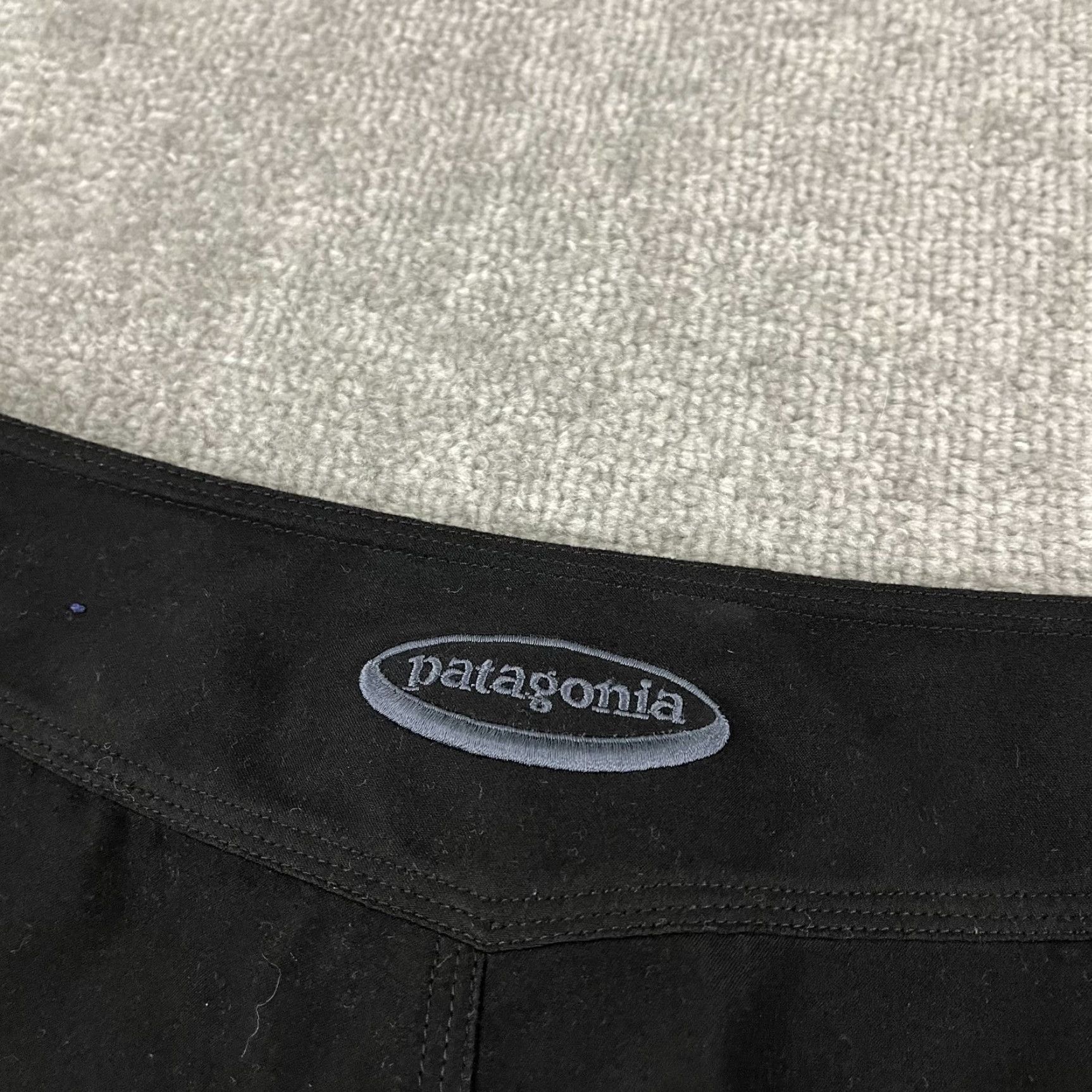 Patagonia Patagonia Pataloha Pants Women Sz 10 W30 L23 Black Hiking Capri Casual Outdoors Size 32" / US 10 / IT 46 - 4 Thumbnail