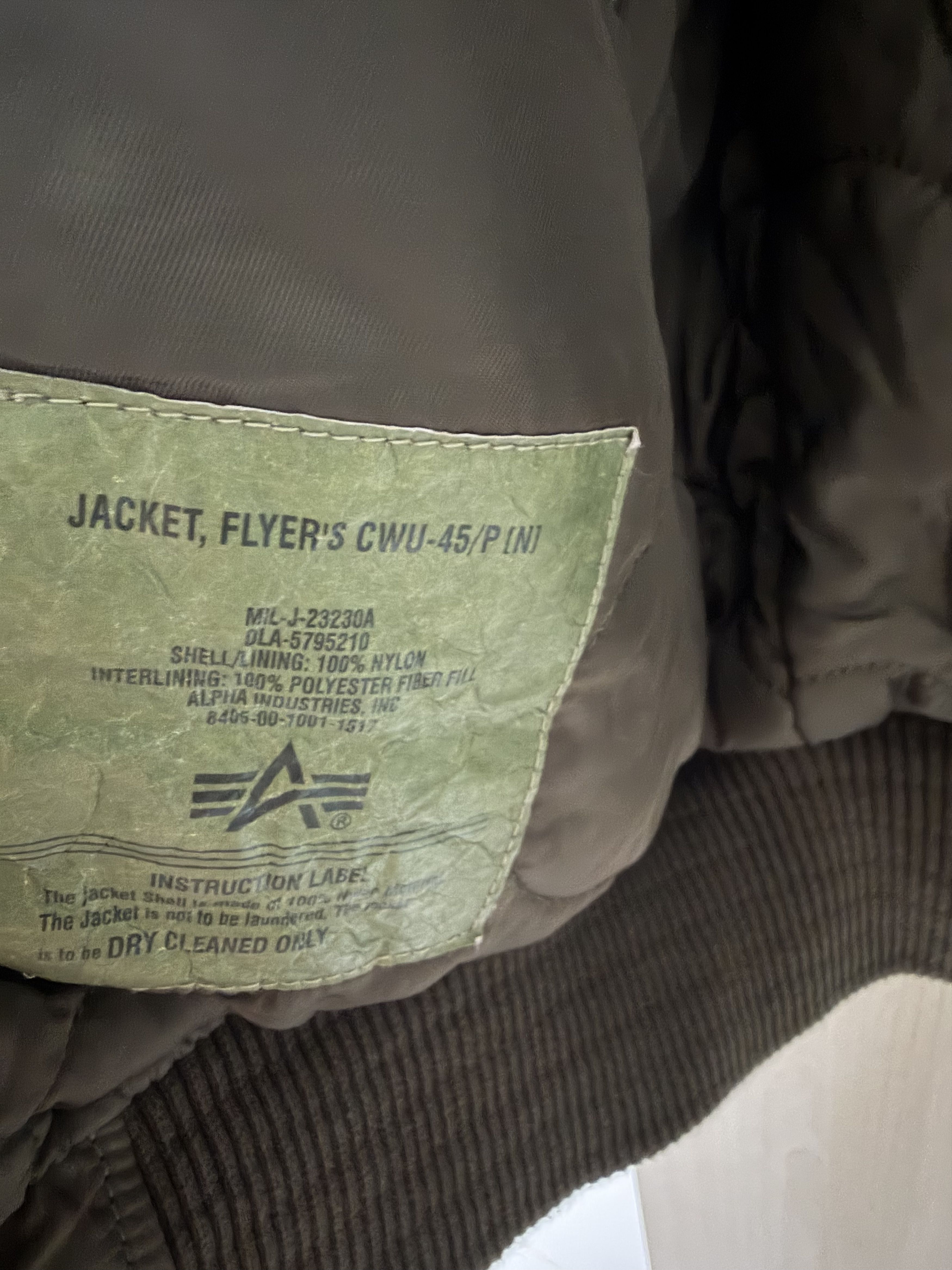 Alpha Industries Alpha Industries Heavyweight MA-1 Flight Jacket bomber coat Size US L / EU 52-54 / 3 - 3 Thumbnail