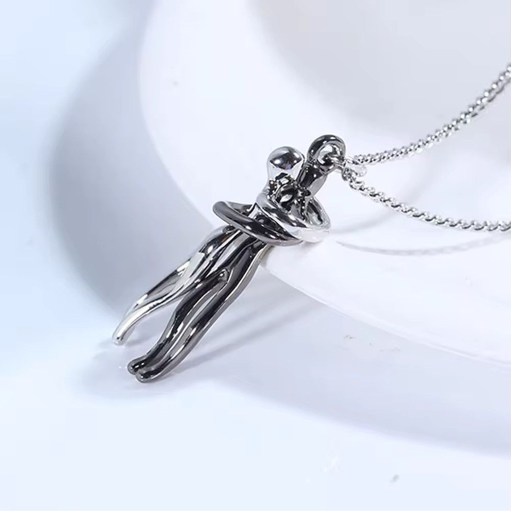 Jewelry Hug Couple Pendant Necklace Size ONE SIZE - 3 Thumbnail