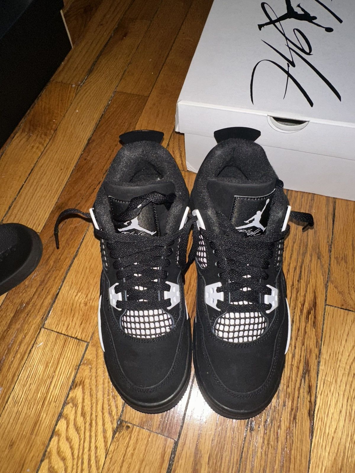 Jordan Brand White Thunder 4s Size US 5.5 / EU 38 - 3 Thumbnail