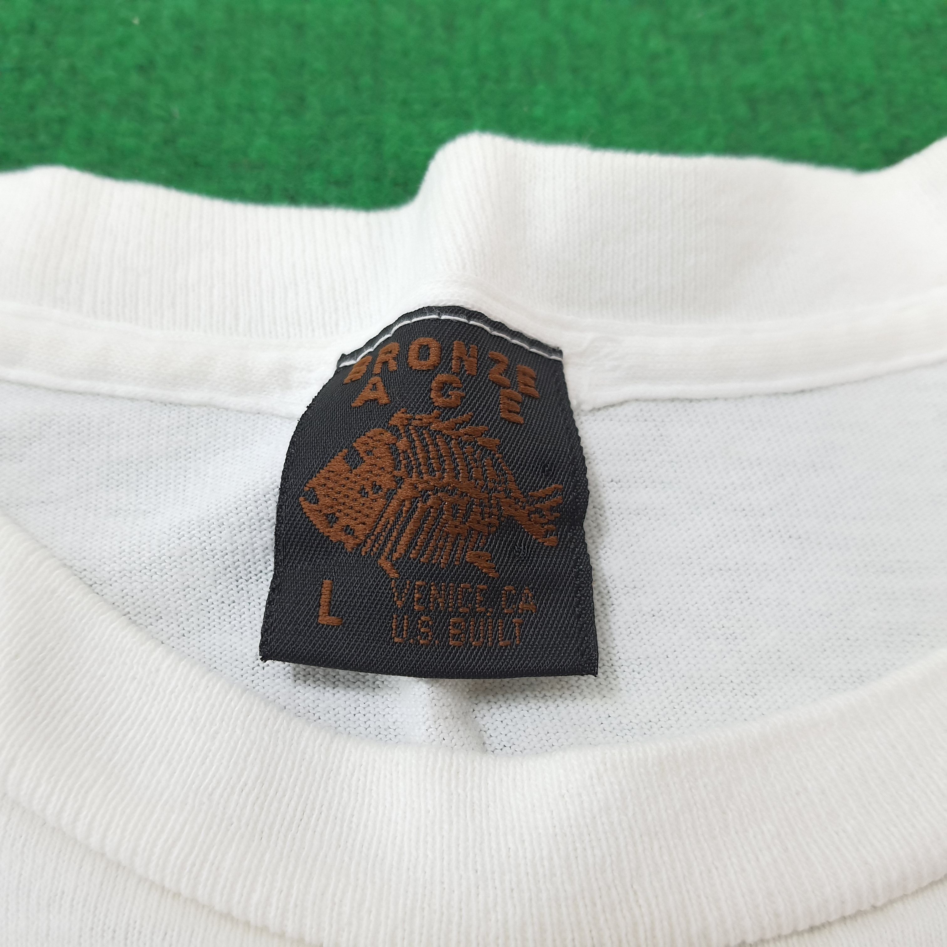Vintage Vintage Bronze Age Surfing Brand Tshirt Size US L / EU 52-54 / 3 - 5 Thumbnail