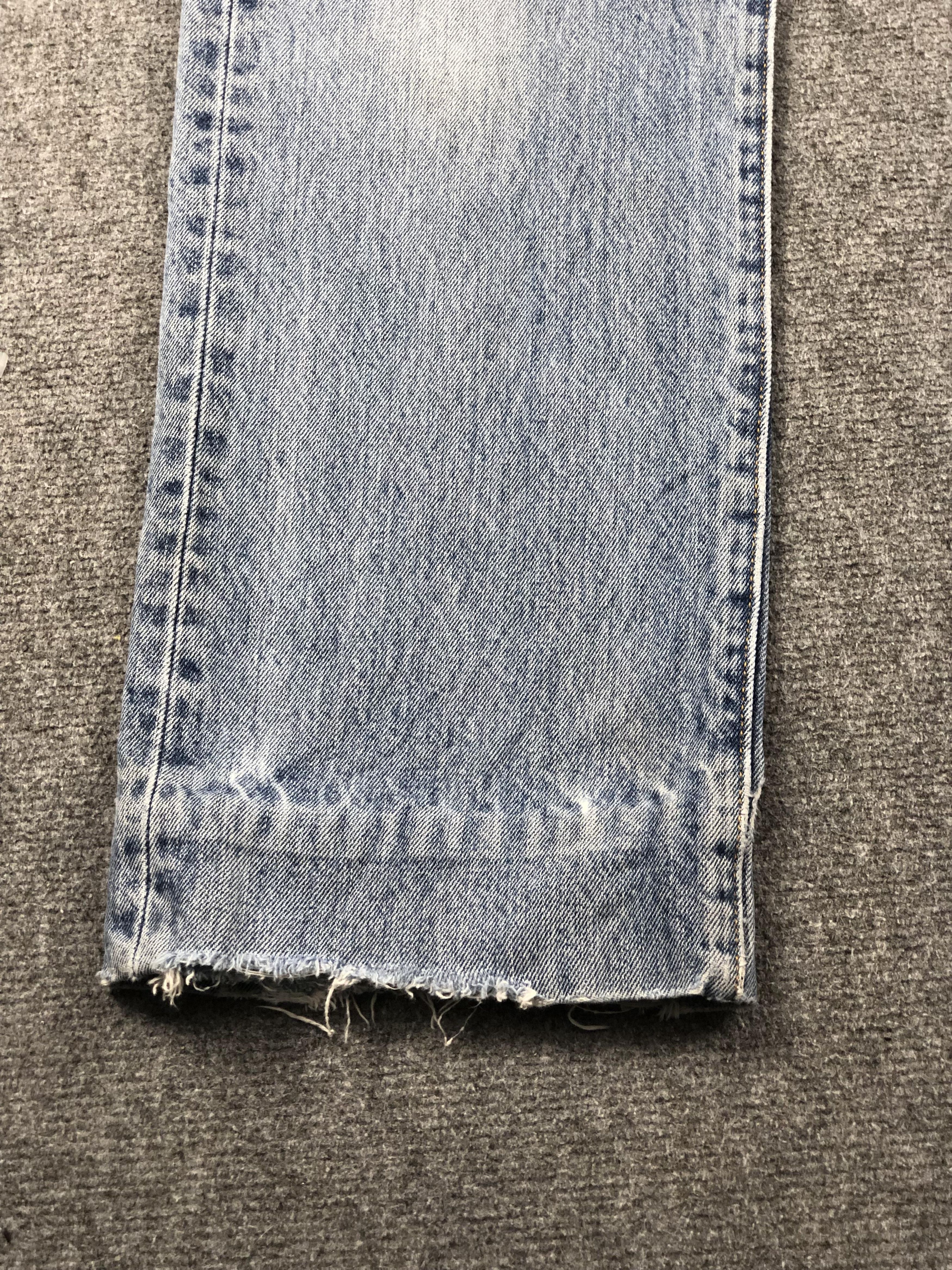Levi's × Vintage Vintage Cropped Levis 501 Faded Blue Jeans DP2235 Size US 33 - 14 Thumbnail